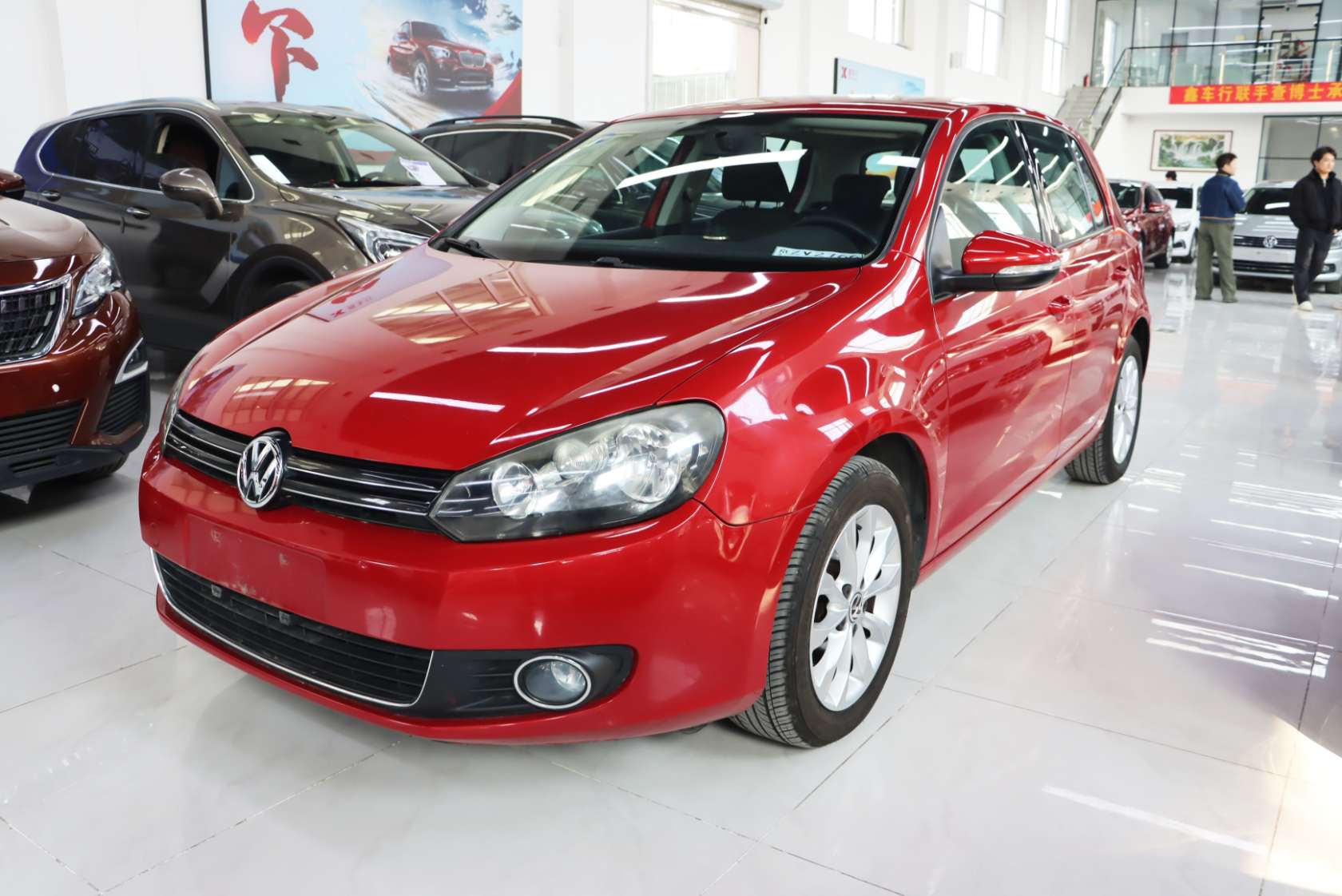 2012 Volkswagen Golf 1.6 Automatic Comfort Edition - 2012 Hatchback, pre-owned car for export from China
