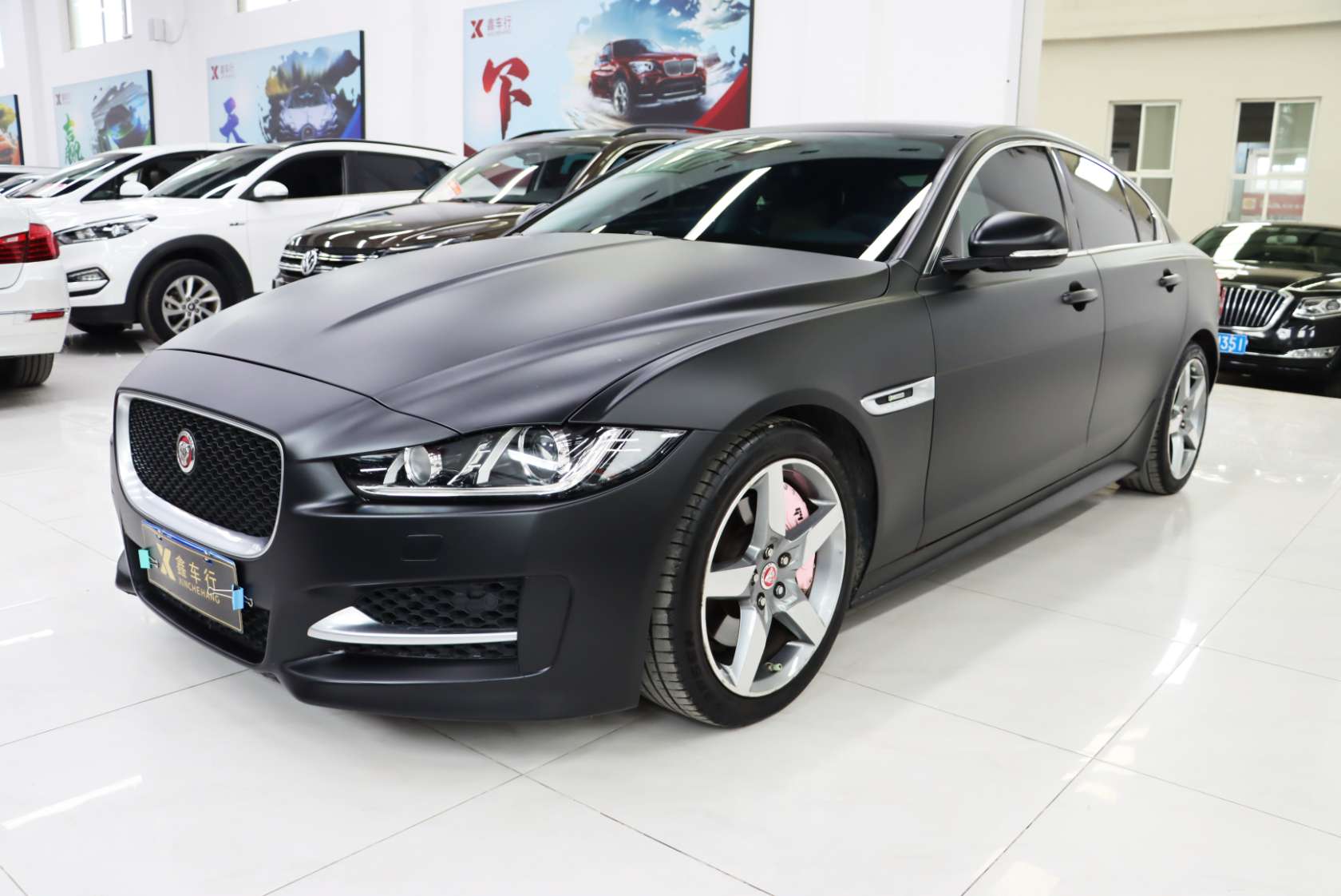 2015 Jaguar XE 2.0T 200PS R-Sport - 2015 Sedan, pre-owned car for export from China