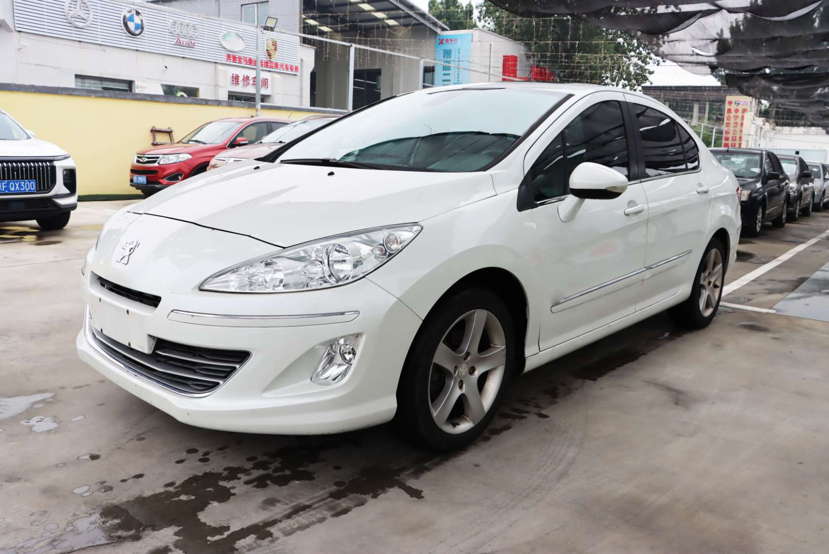 2013 Peugeot 408 2.0L Automatic Premium Edition - 2013 Sedan, pre-owned car for export from China