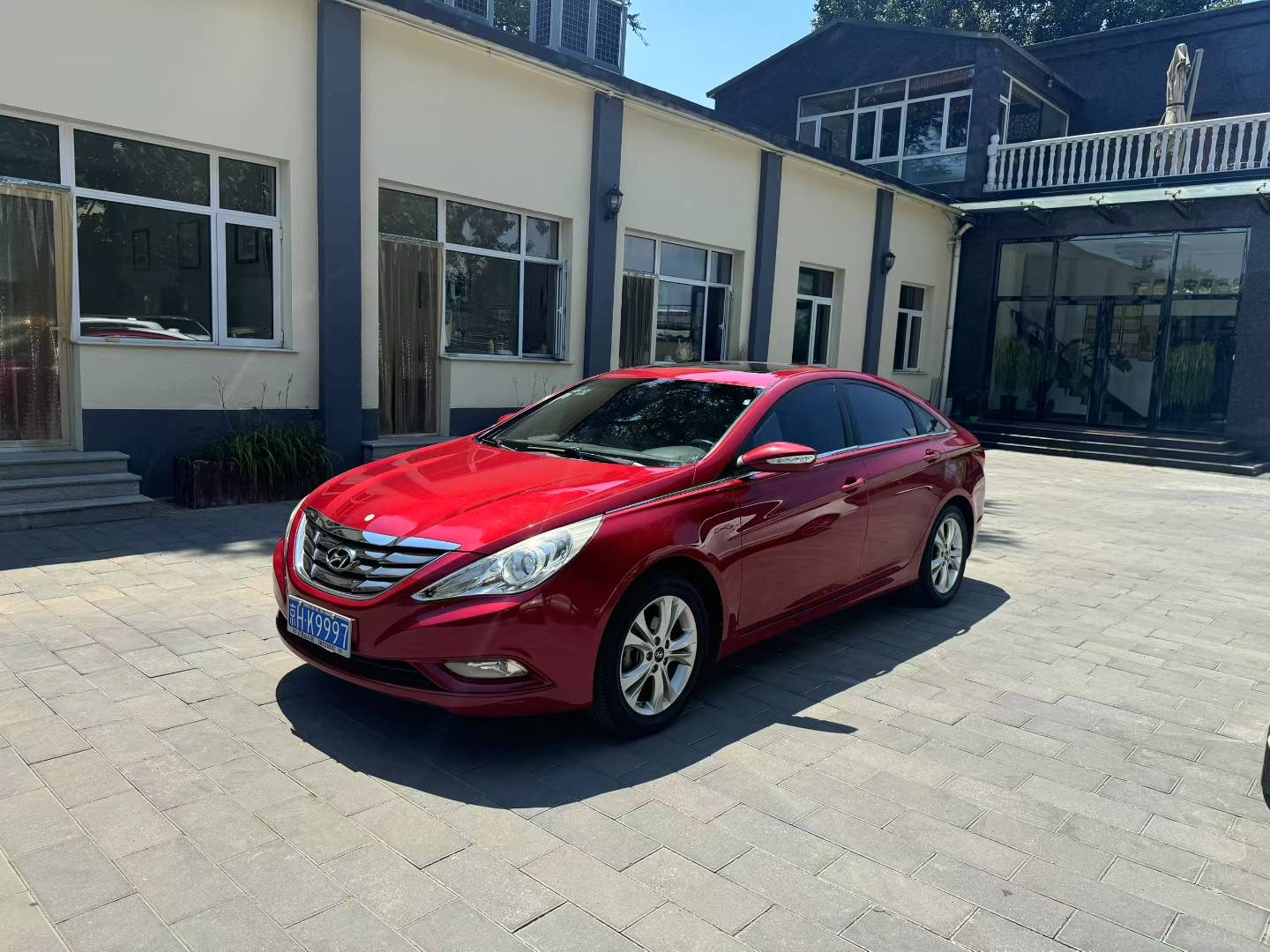 2011 Hyundai Sonata 2.0L Automatic Top Edition - 2011 Sedan, pre-owned car for export from China