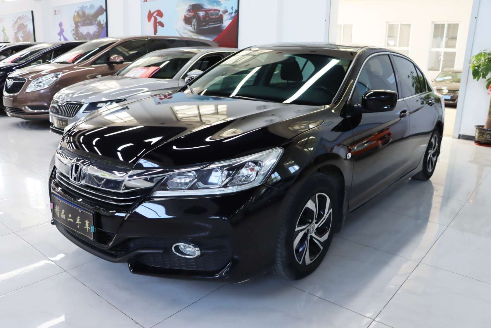2016 Honda Accord 2.0L Elite Edition - 2016 Sedan, pre-owned car for export from China