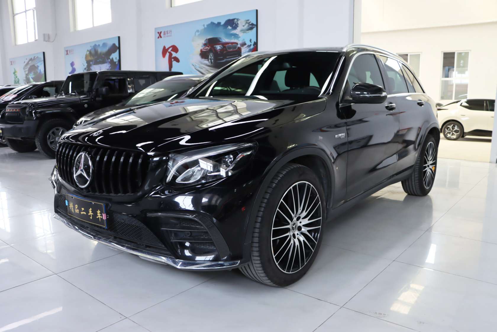 2017 Mercedes-Benz GLC 260 4MATIC Dynamic Edition - 2017 SUV, pre-owned car for export from China