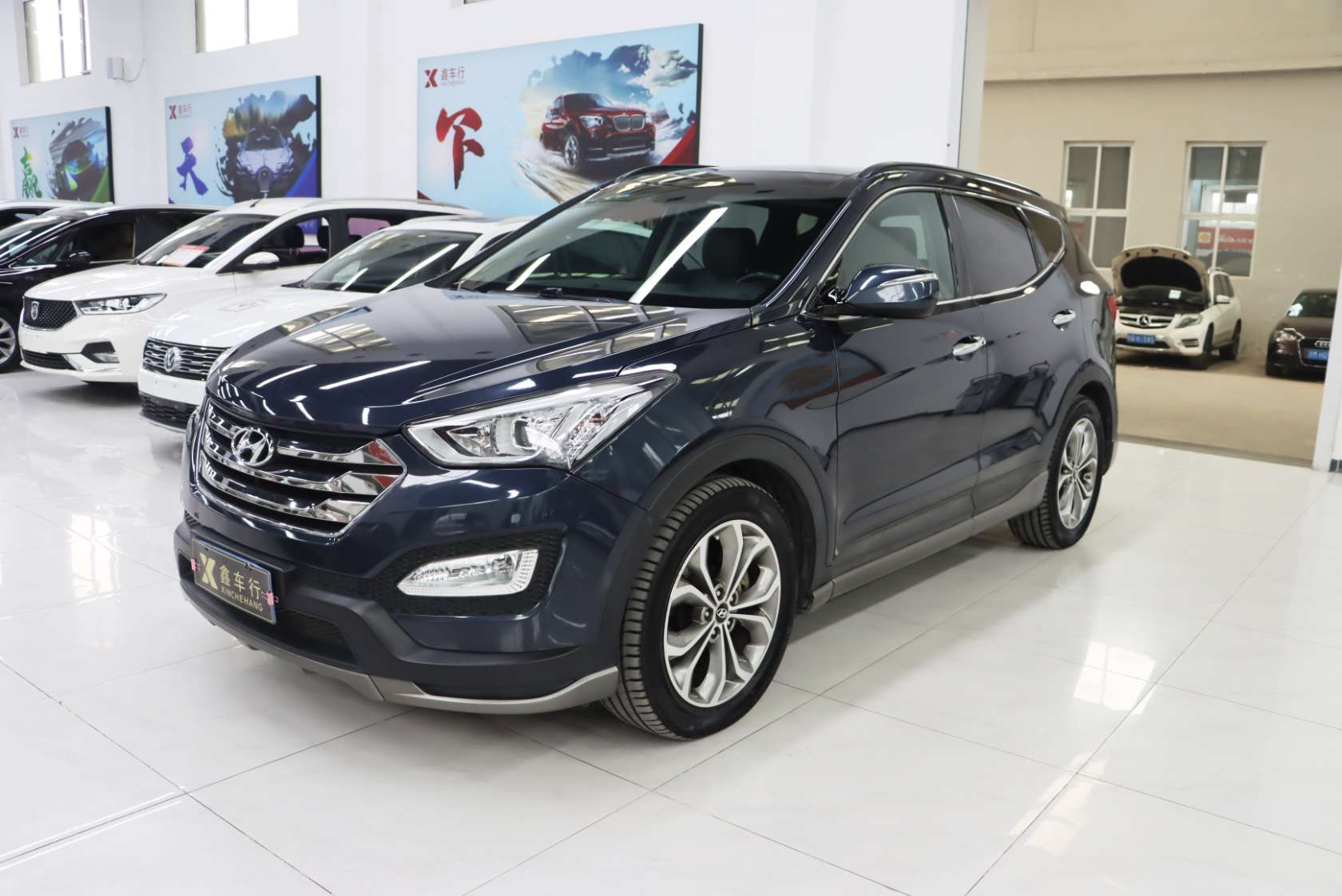 2013 Hyundai Santa Fe (Import) Facelift 3.0L 4WD Flagship Edition Euro 5 - 2013 SUV, pre-owned car for export from China