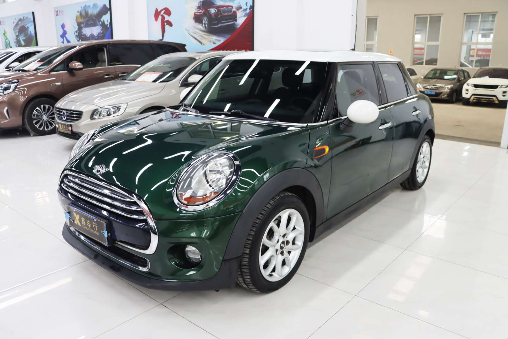 2015 MINI 1.5T COOPER Fun 5-Door Edition - 2015 Hatchback, pre-owned car for export from China