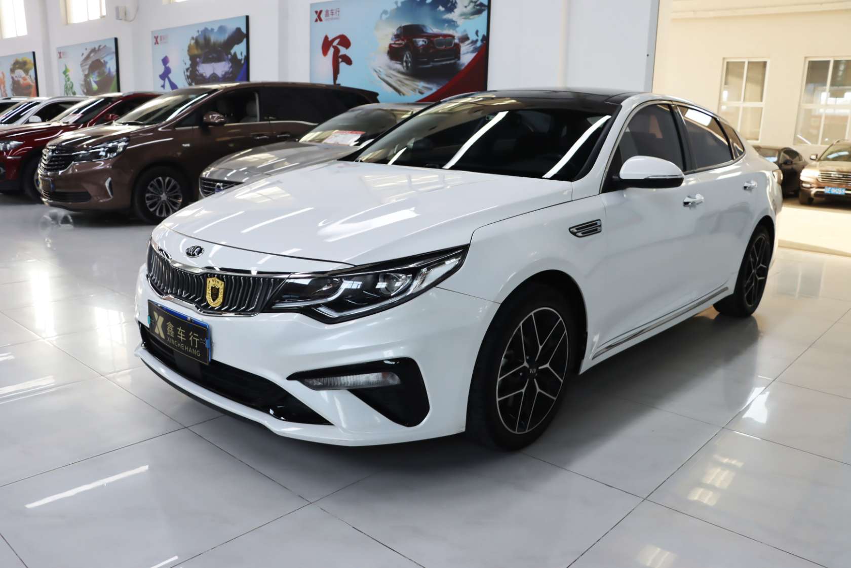 2019 Kia K5 Pro 2.0L Automatic Luxury Edition China V - 2019 Sedan, pre-owned car for export from China