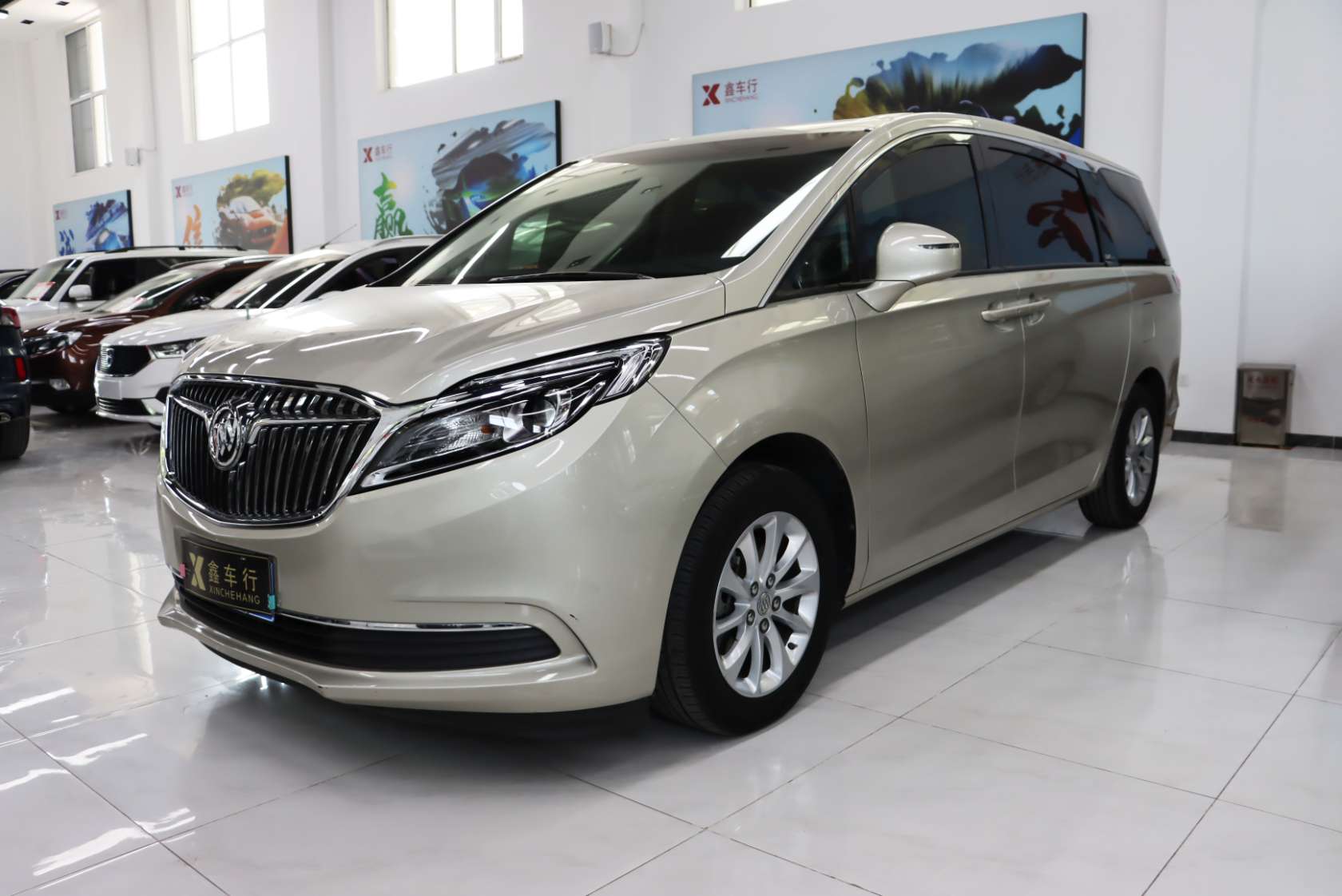 2017 Buick GL8 ES 28T Comfort Edition China V - 2017 MPV, pre-owned car for export from China