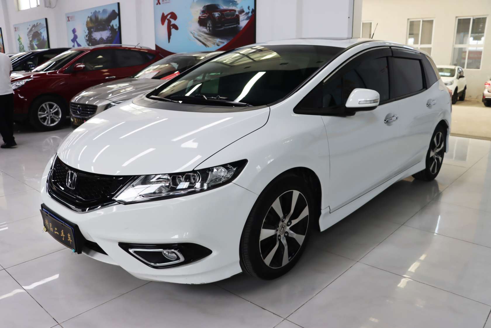 2016 Honda Jade 1.8L CVT Luxury Edition 5-Seater - 2016 Hatchback, pre-owned car for export from China