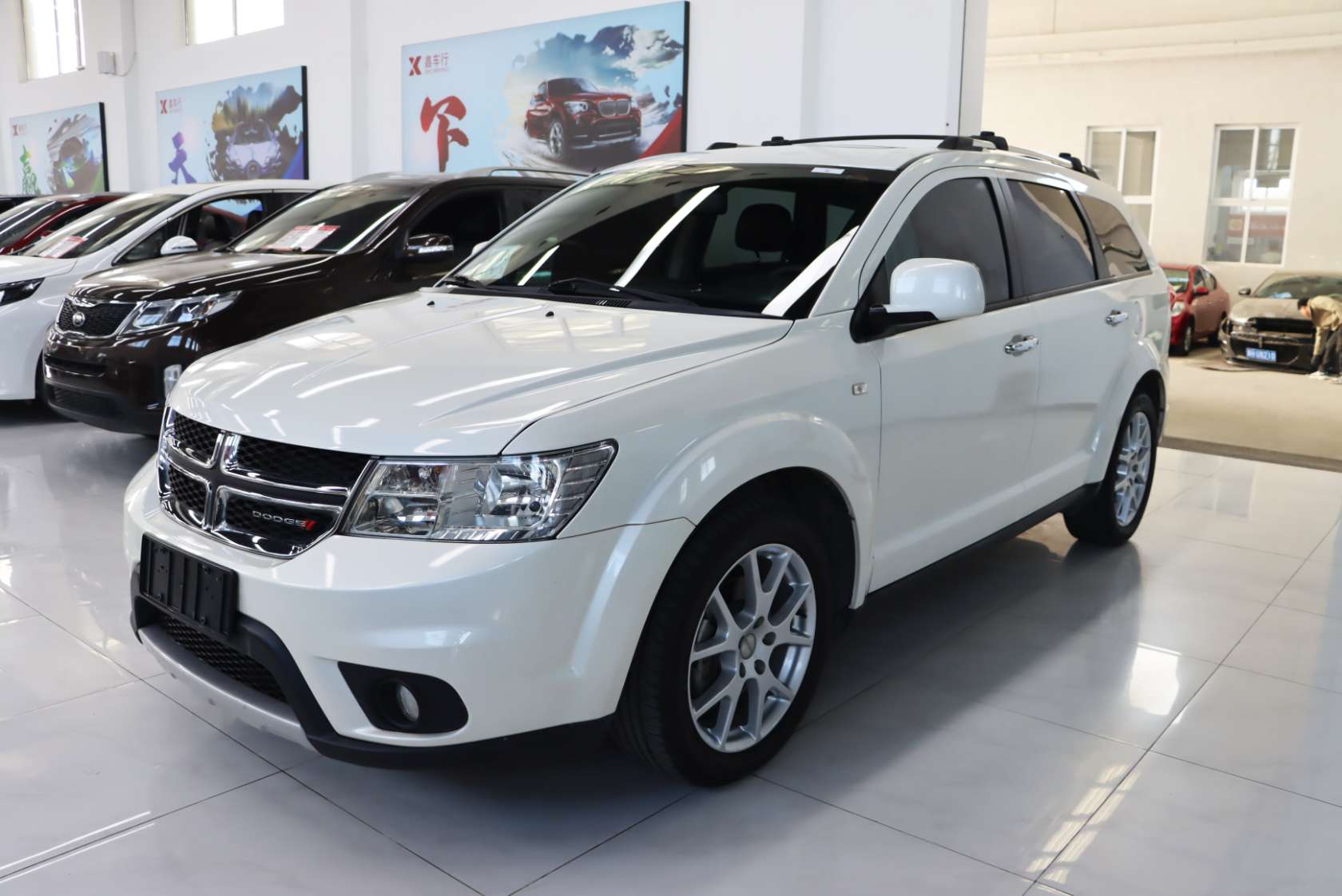 2014 Dodge Journey 2.4L 2WD Wagon Edition - 2014 SUV, pre-owned car for export from China
