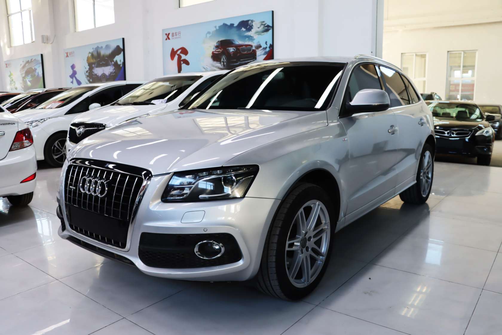 2010 Audi Q5 (Import) 3.2FSI Sport Edition - 2010 SUV, pre-owned car for export from China