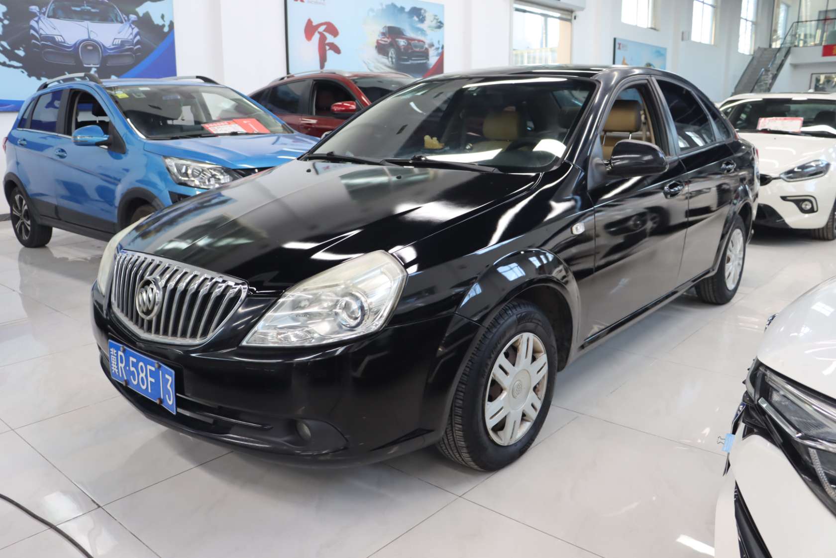 2013 Buick Excelle 1.5L Automatic Classic Edition - 2013 Sedan, pre-owned car for export from China