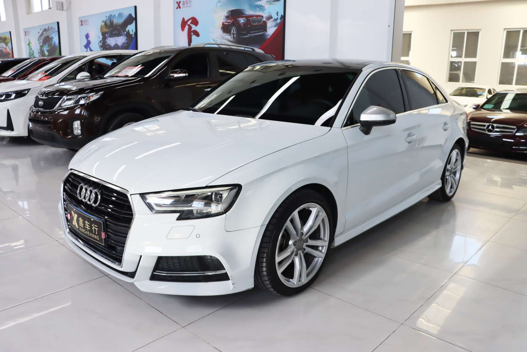 2017 Audi A3 Limousine 35 TFSI Sport Edition - 2017 Sedan, pre-owned car for export from China