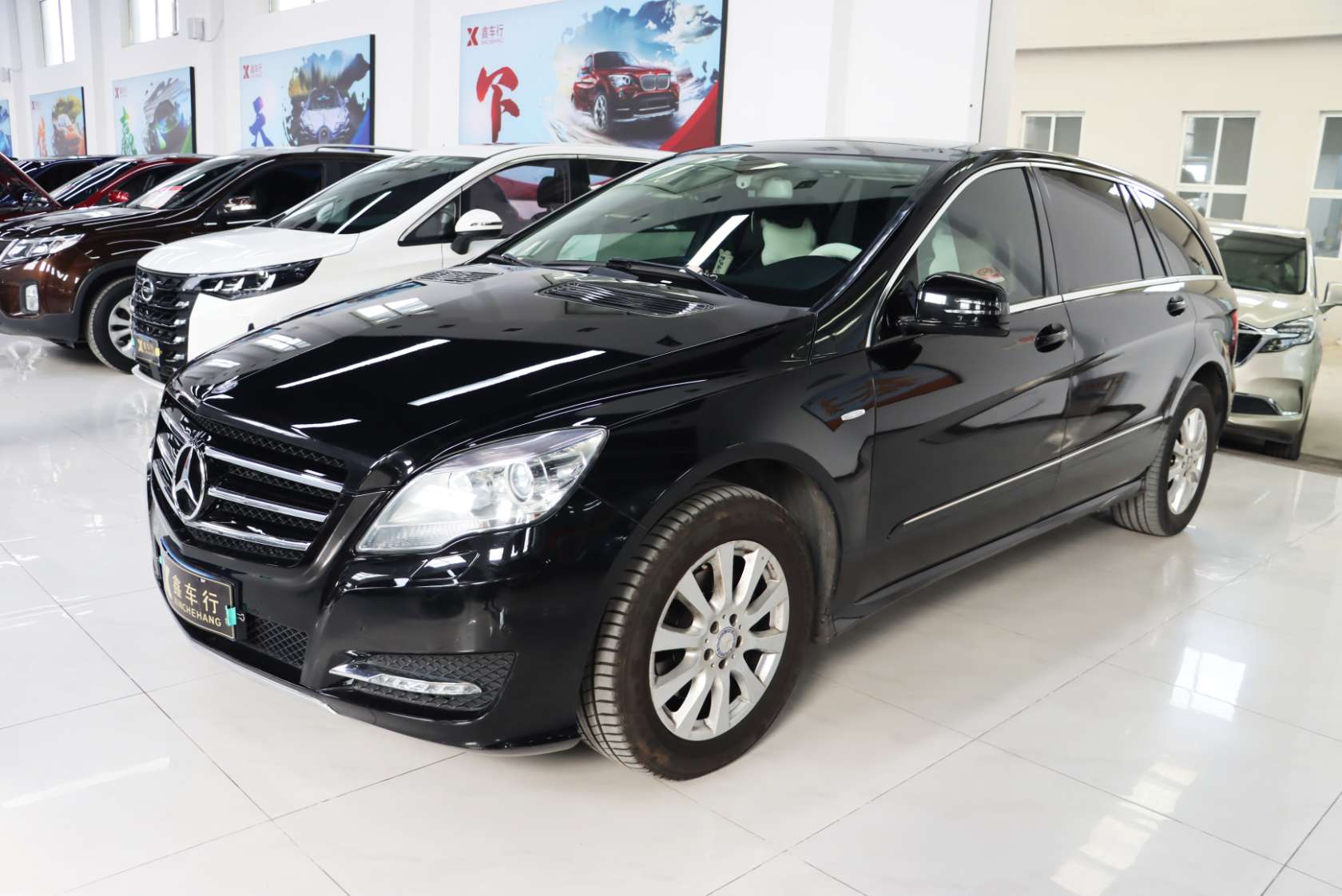 2017 Mercedes-Benz R-Class R 320 4MATIC Business Edition Collector's Edition - 2017 MPV, pre-owned car for export from China