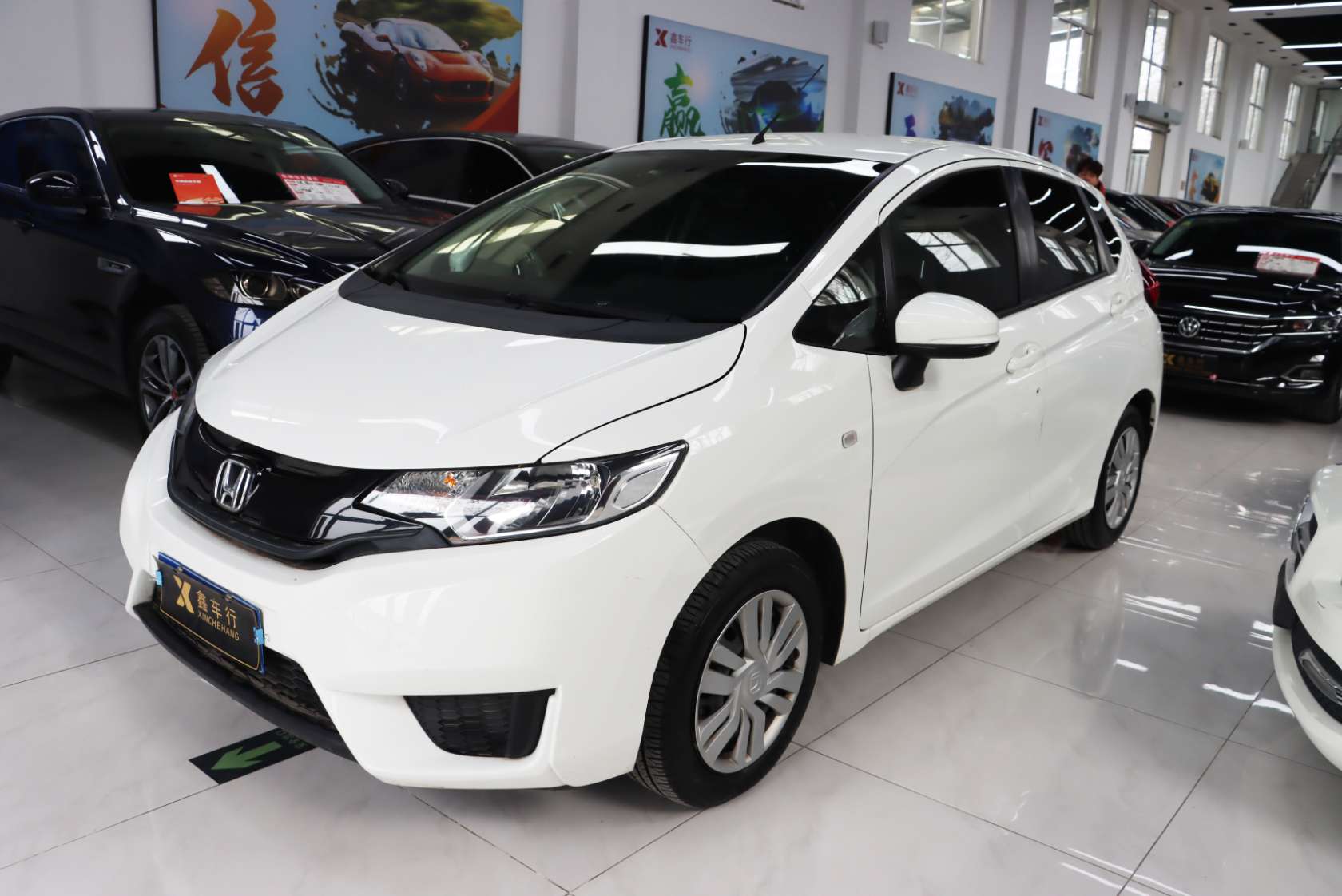 2016 Honda Fit 1.5L LX CVT Comfort Edition - 2016 Hatchback, pre-owned car for export from China