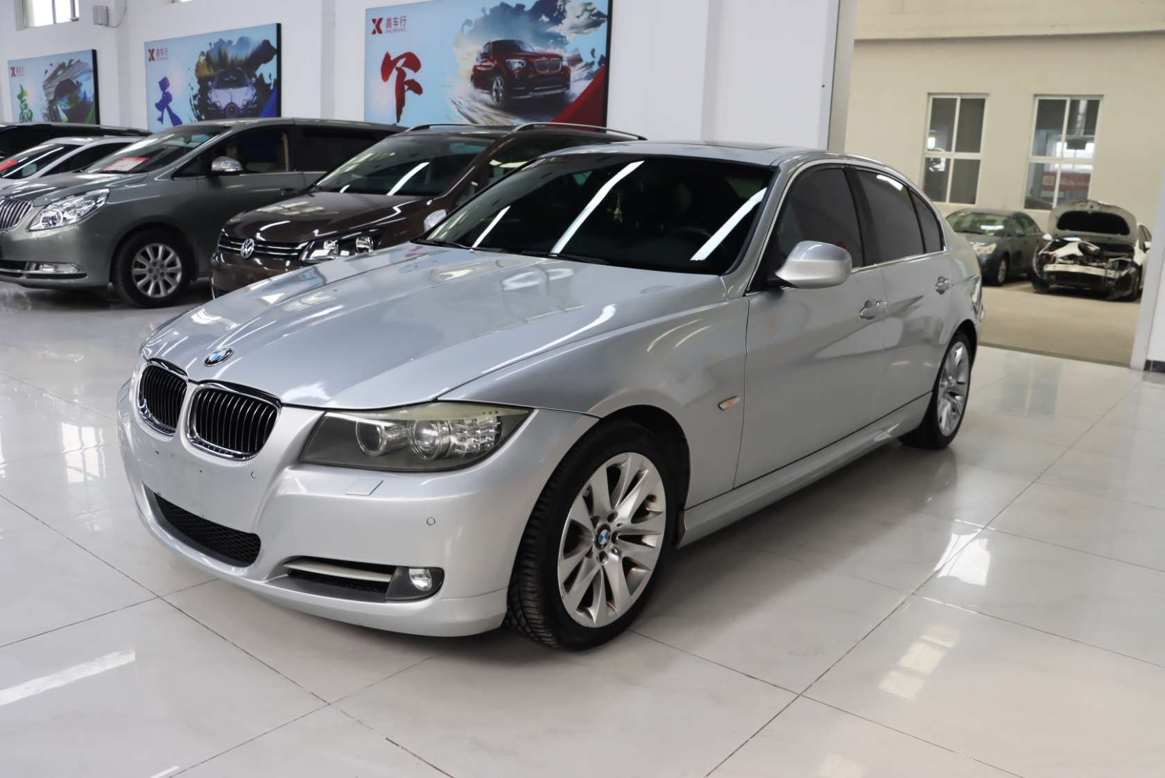 2010 BMW 3 Series (Import) 320i Luxury Edition - 2010 Sedan, pre-owned car for export from China