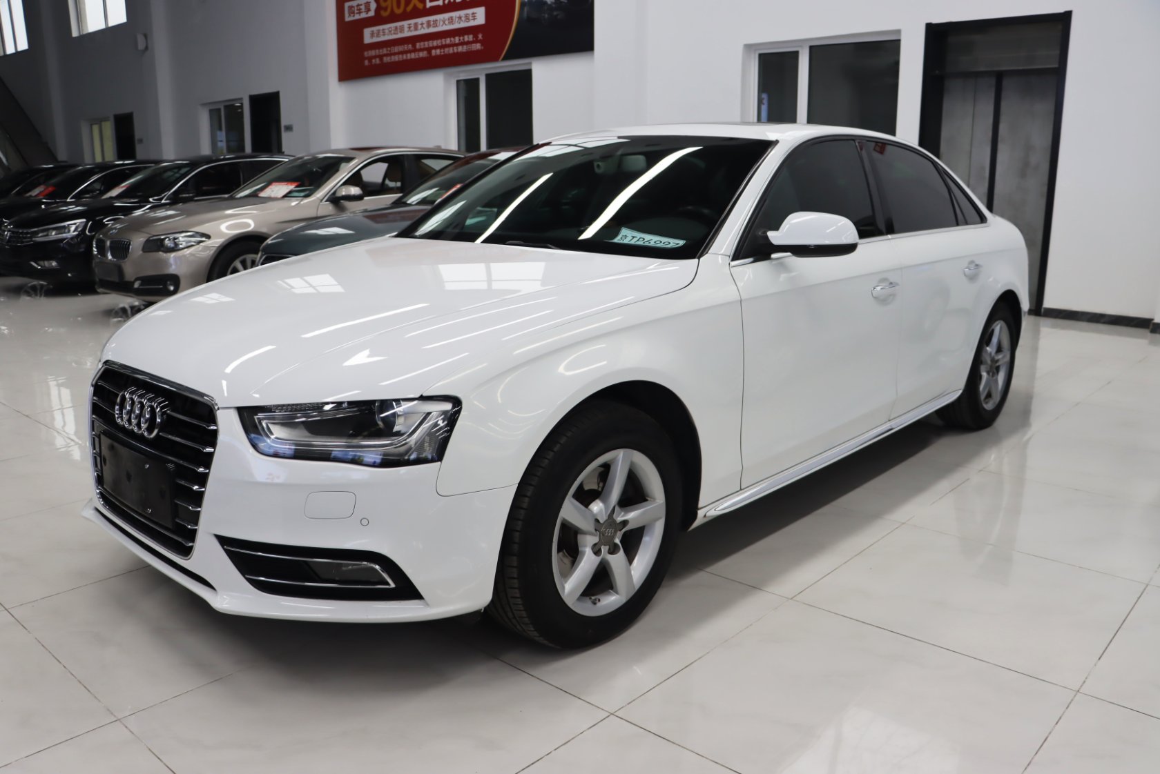 2016 Audi A4L 35 TFSI Automatic Standard Edition - 2016 Sedan, pre-owned car for export from China