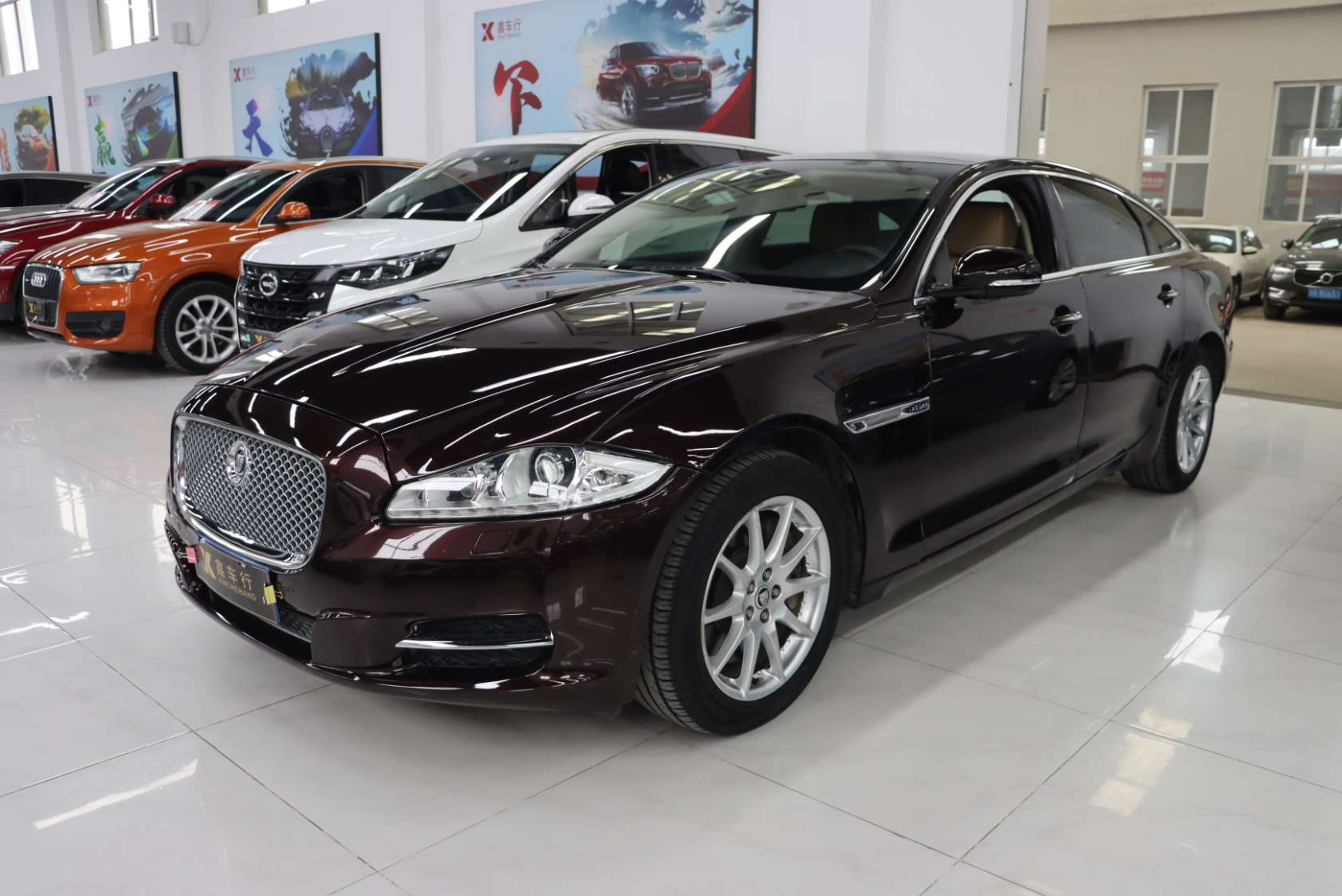 2012 Jaguar XJL 3.0 Panoramic Business Edition - 2012 Sedan, pre-owned car for export from China