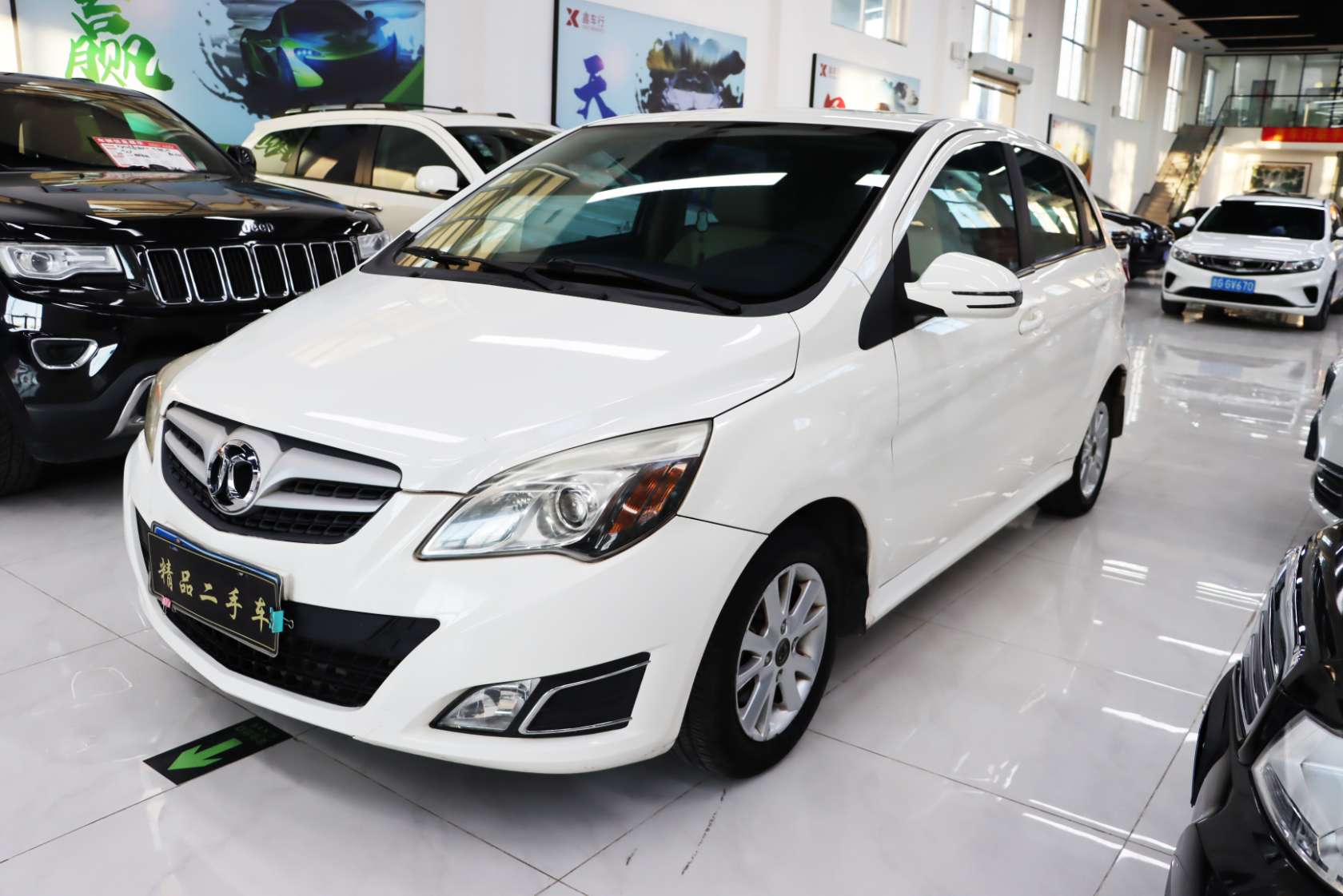 2013 BAIC E Series Hatchback 1.5L Automatic Lotte Edition - 2013 Sedan, pre-owned car for export from China