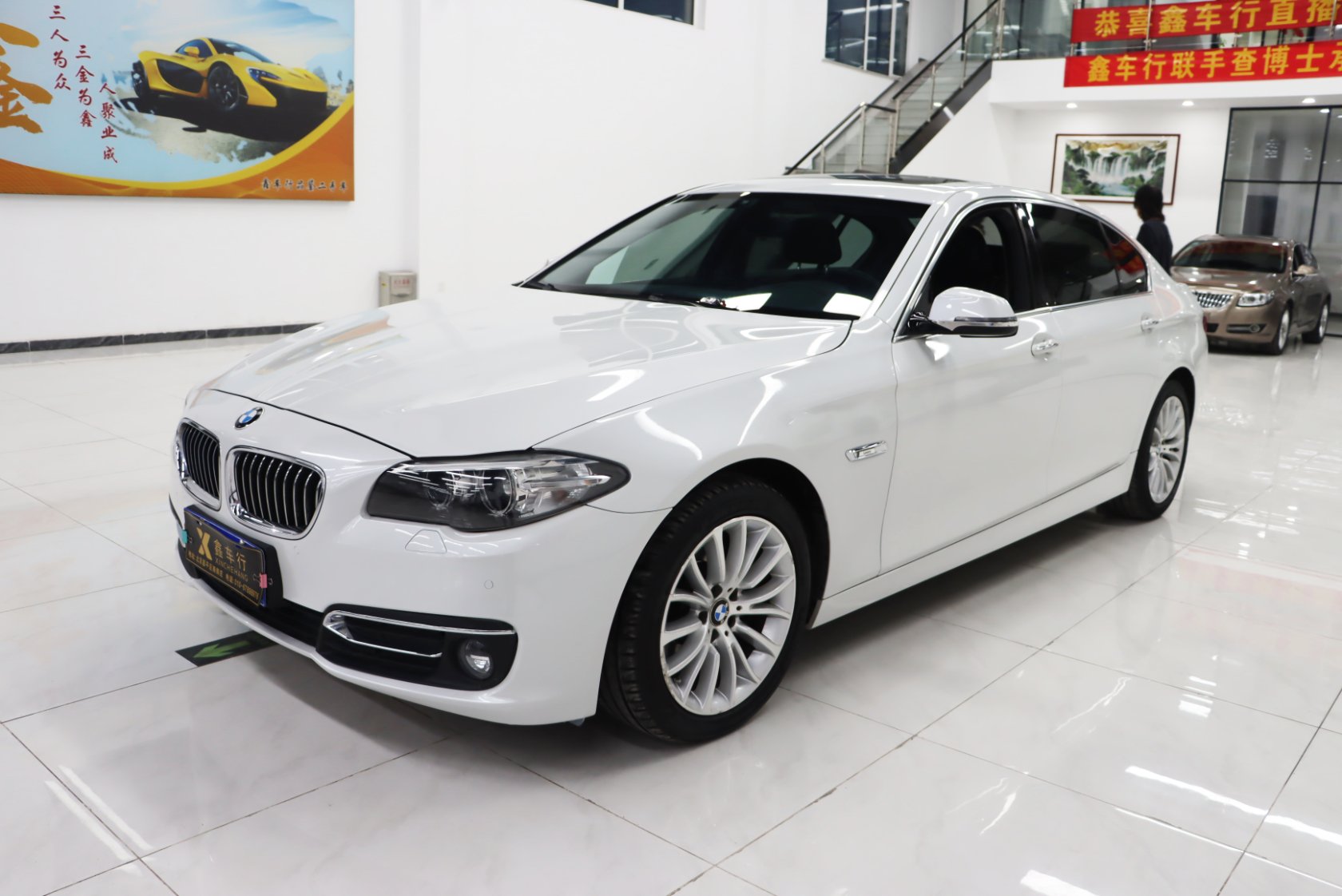 2014 BMW 5 Series 525Li Luxury Design Package - 2014 Sedan, pre-owned car for export from China
