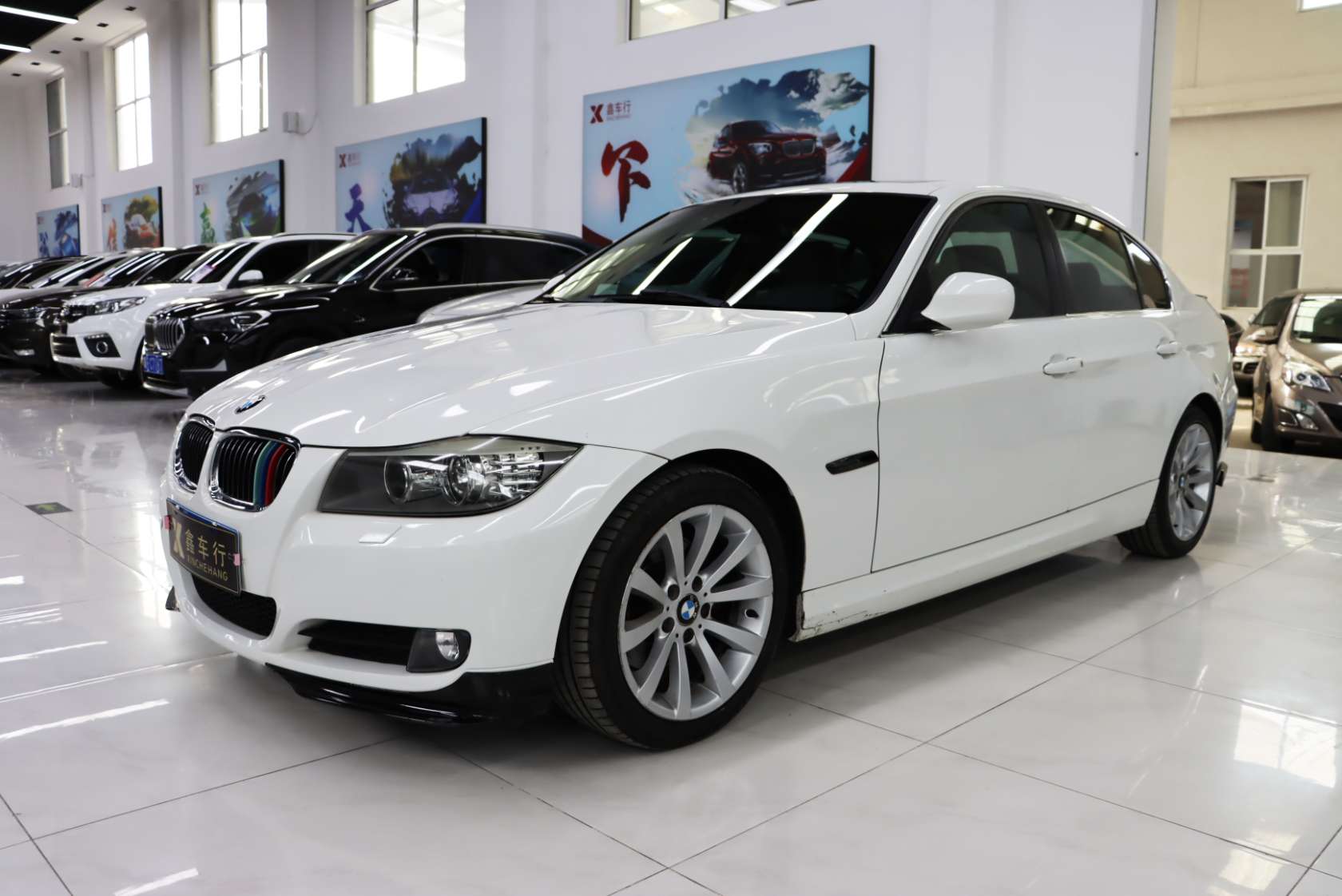 2010 BMW 3 Series 325i Luxury Edition - 2010 Sedan, pre-owned car for export from China