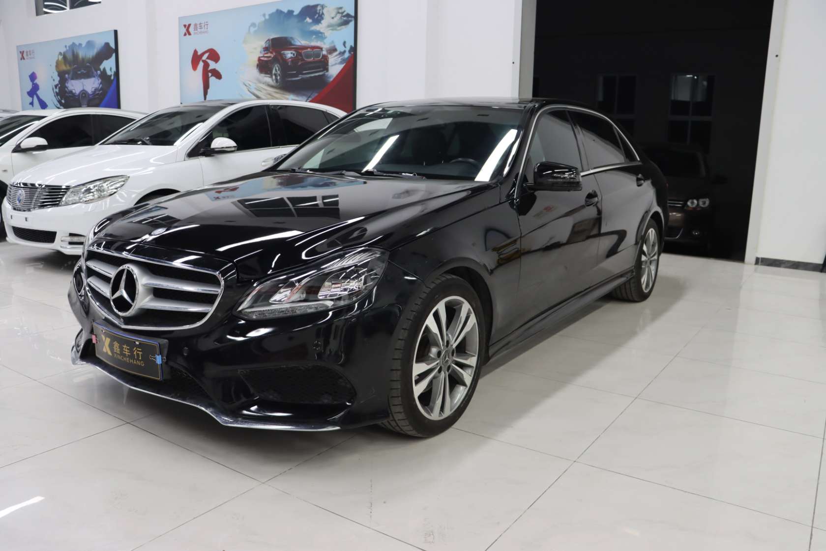 2015 Mercedes-Benz E-Class Facelift E 260 L Sport Edition - 2015 Sedan, pre-owned car for export from China