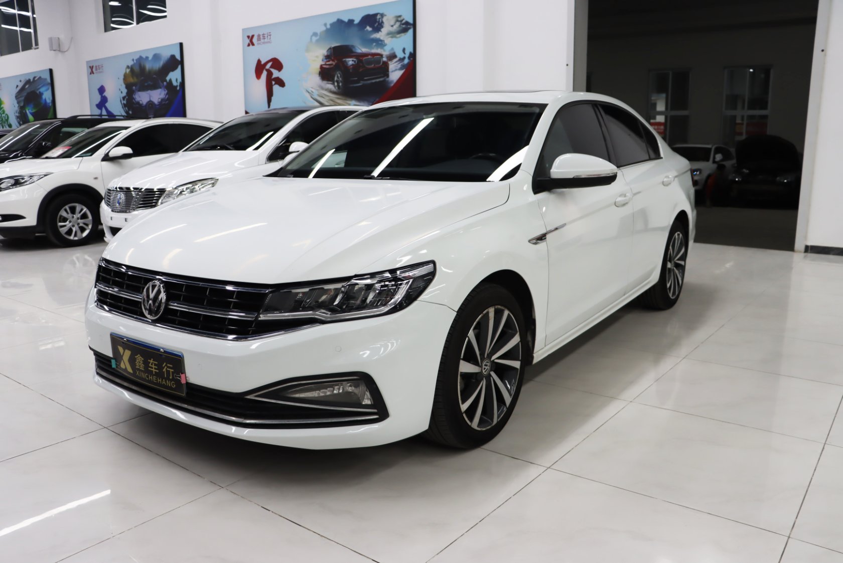 2019 Volkswagen Bora 1.5L Automatic Luxury Edition - 2019 Sedan, pre-owned car for export from China