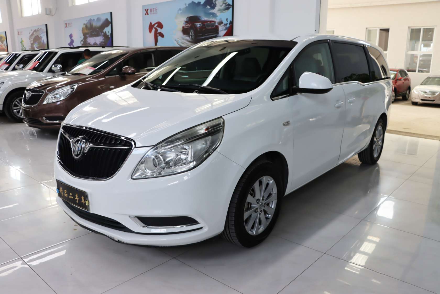 2017 Buick GL8 25S Comfort Edition China V - 2017 MPV, pre-owned car for export from China