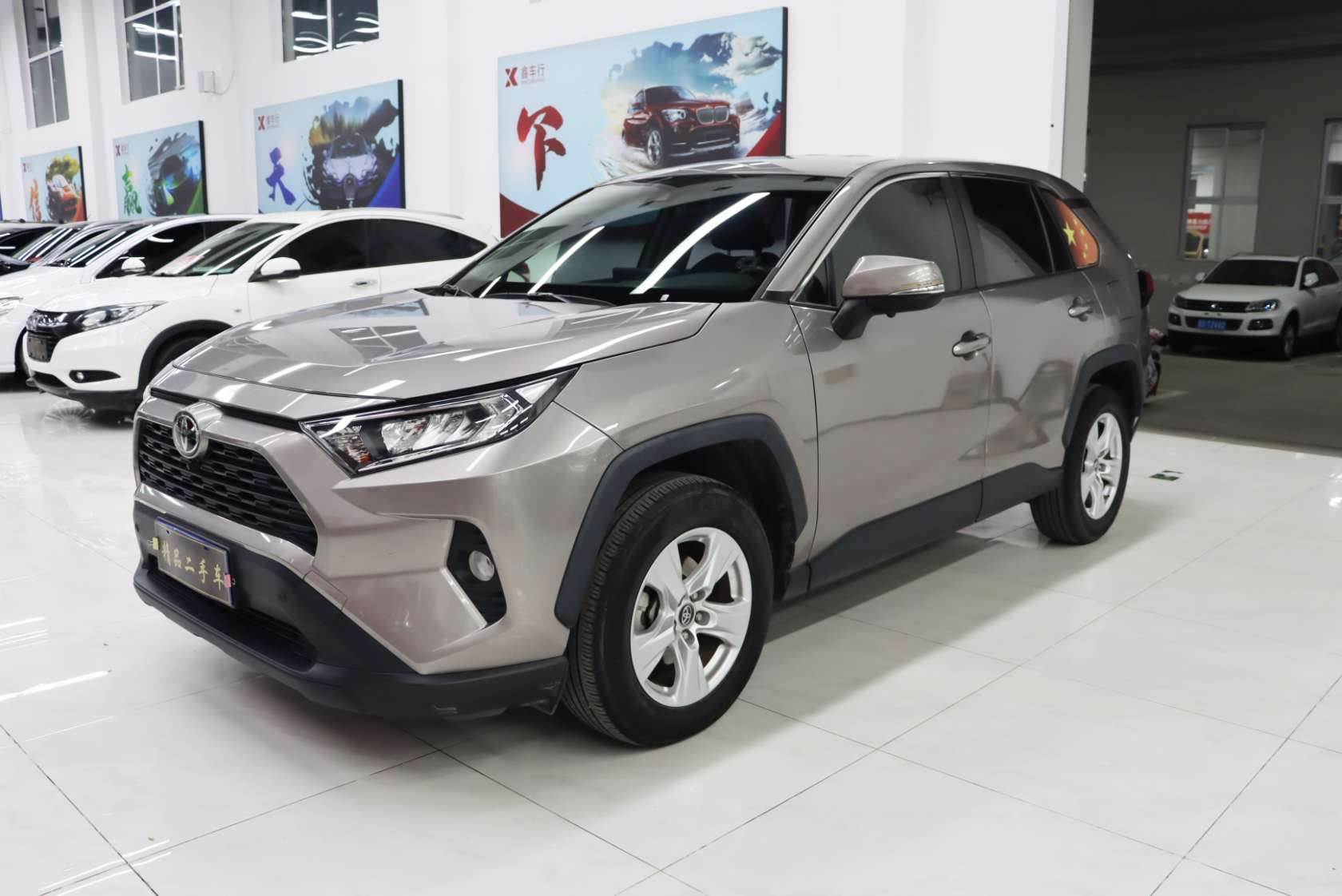 2020 Toyota RAV4 2.0L CVT 2WD Urban Edition - 2020 SUV, pre-owned car for export from China