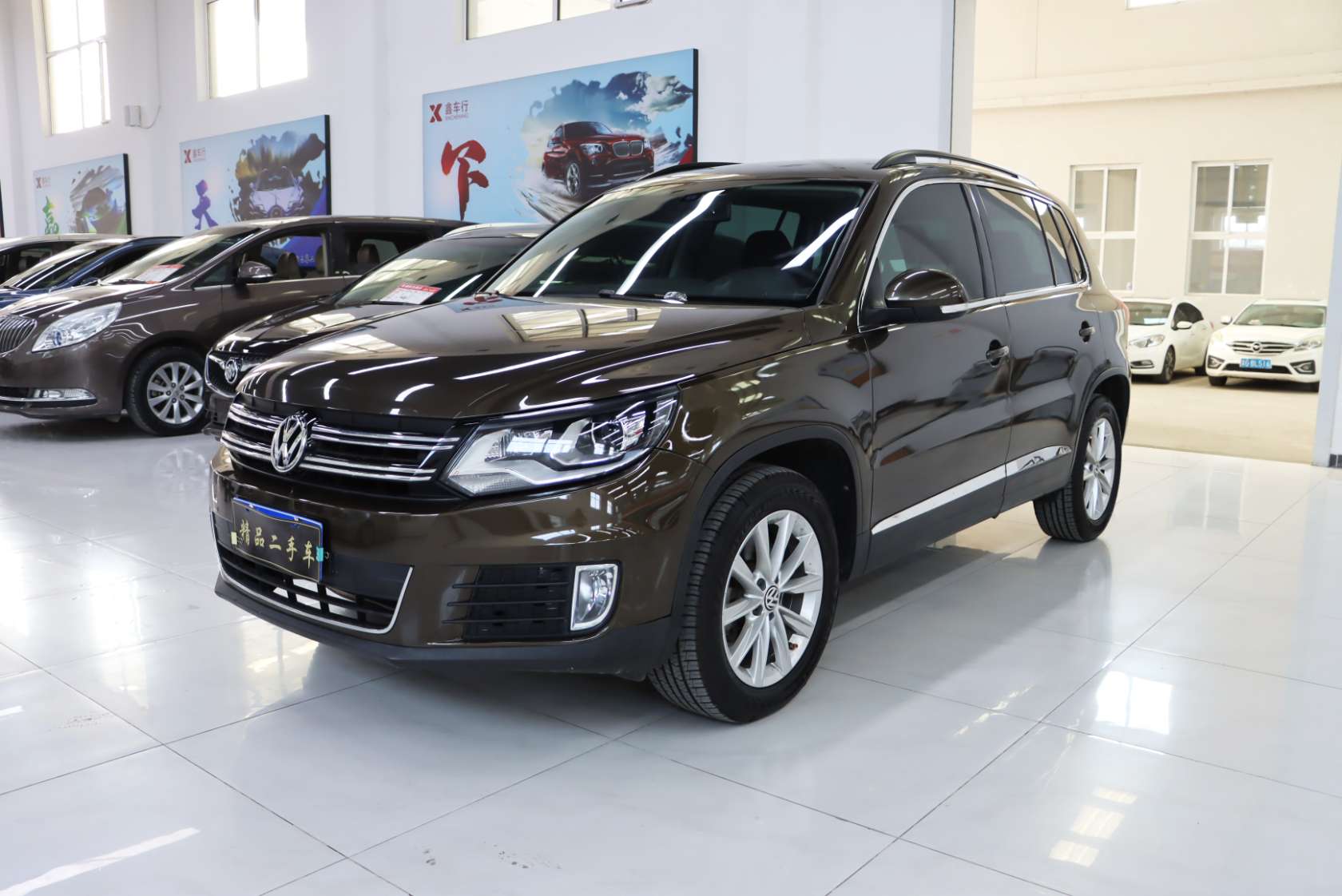 2016 Volkswagen Tiguan 280TSI Automatic 2WD Silk Road Comfort Edition - 2016 SUV, pre-owned car for export from China