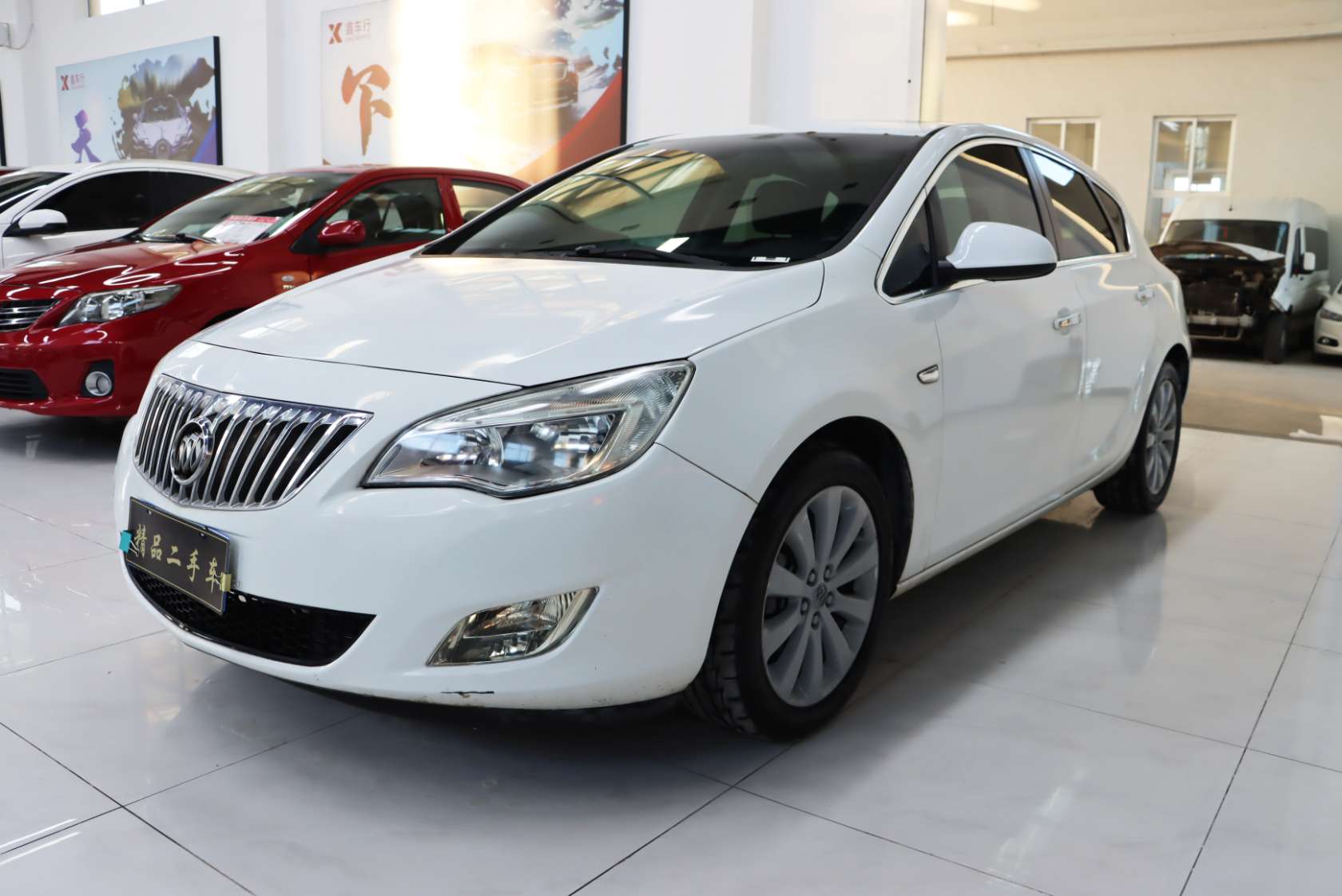 2010 Buick Excelle GT XT 1.8L Automatic Fashion Edition - 2010 Hatchback, pre-owned car for export from China