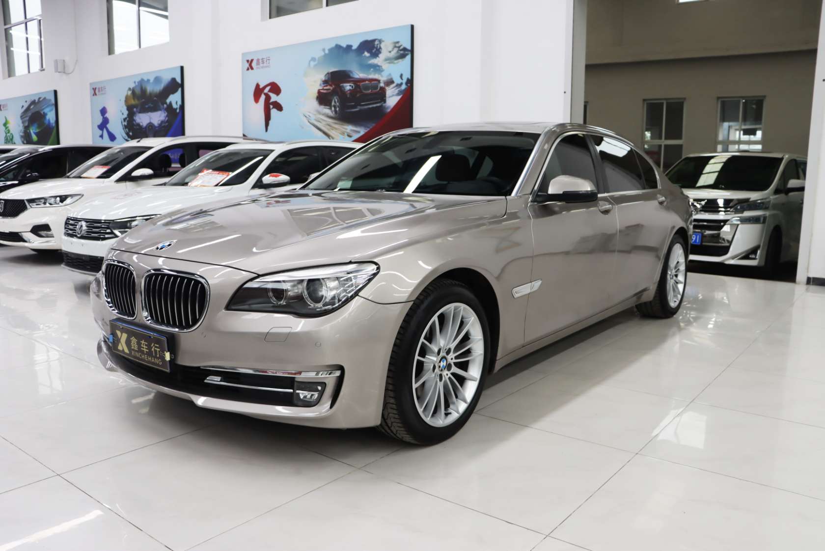 2014 BMW 7 Series 730Li Exclusive Edition - 2014 Sedan, pre-owned car for export from China