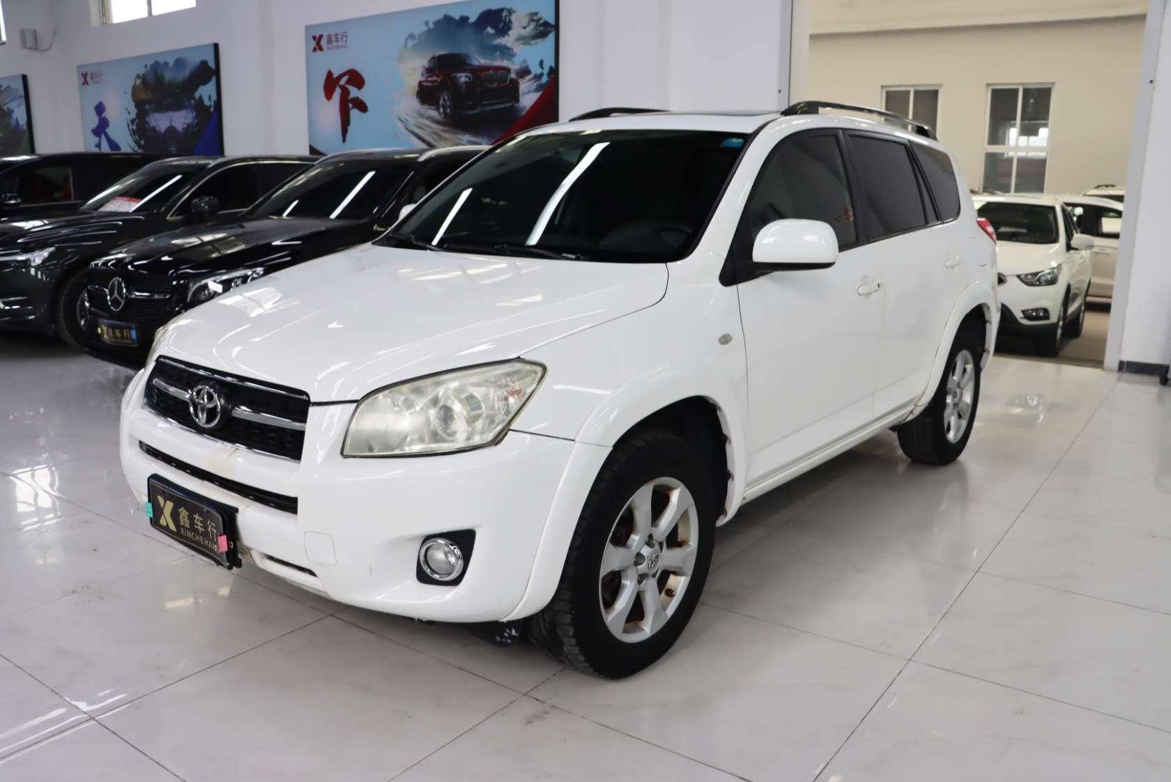 2009 Toyota RAV4 2.4L Automatic Luxury Navigation Edition - 2009 SUV, pre-owned car for export from China
