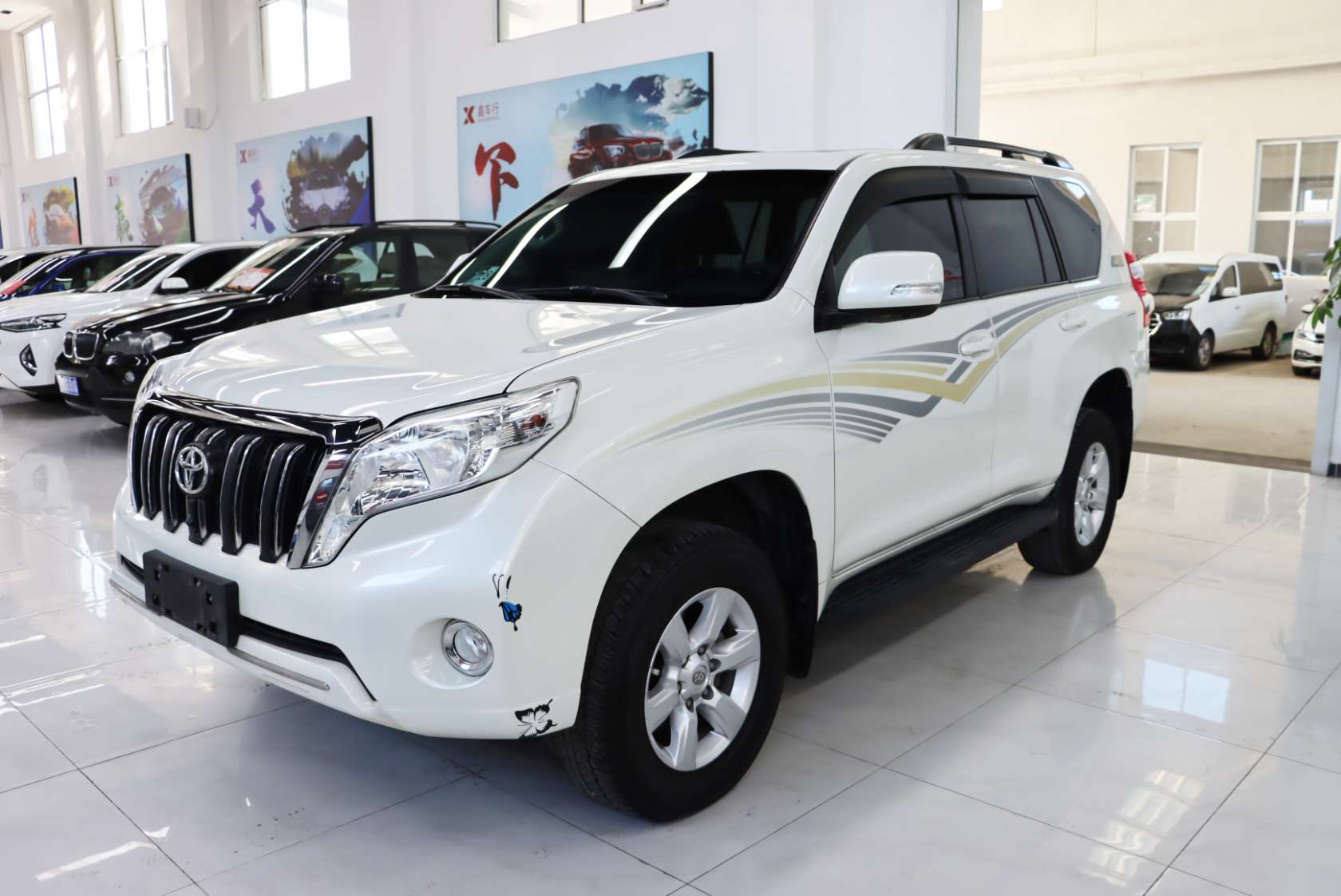 2016 Toyota Prado 2.7L Automatic Standard Edition - 2016 SUV, pre-owned car for export from China