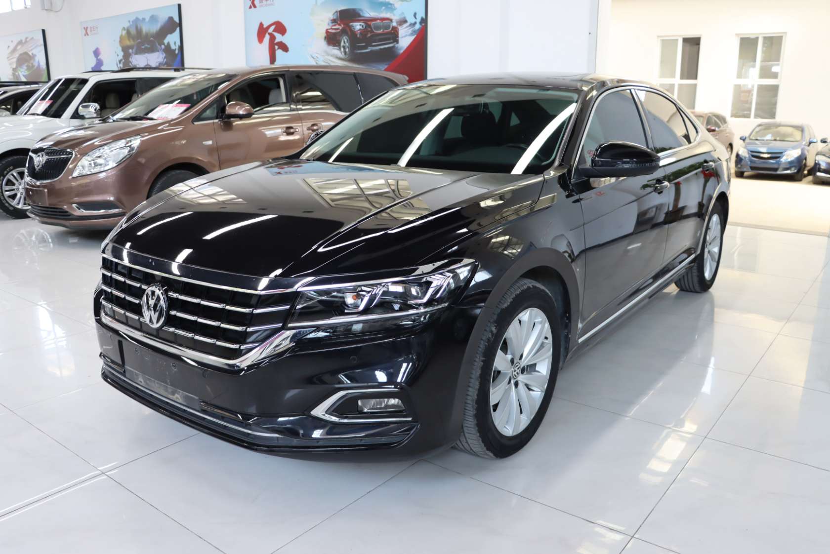 2020 Volkswagen Passat 330TSI Luxury Edition China VI - 2020 Sedan, pre-owned car for export from China