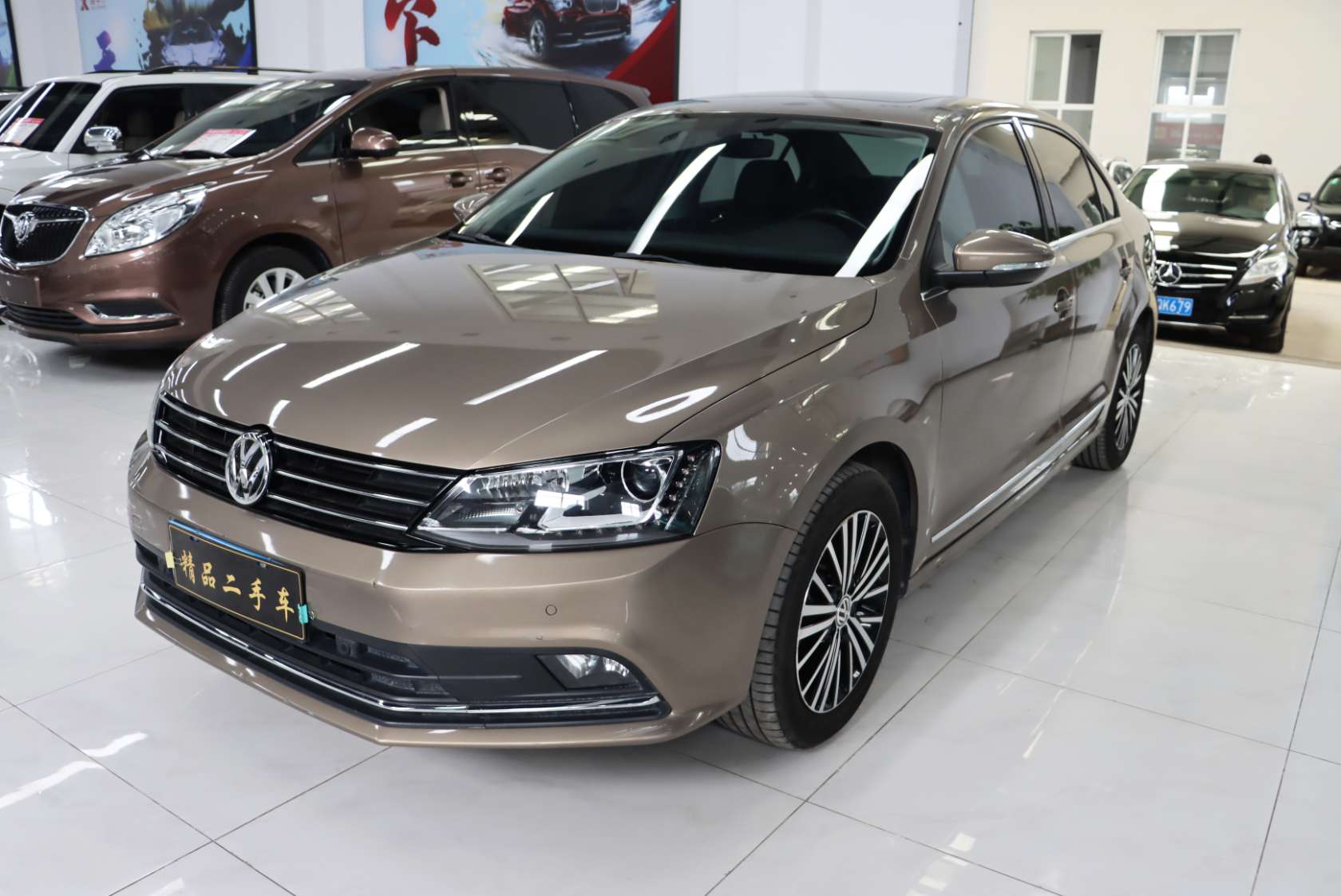 2017 Volkswagen Sagitar 230TSI Automatic Luxury Edition - 2017 Sedan, pre-owned car for export from China