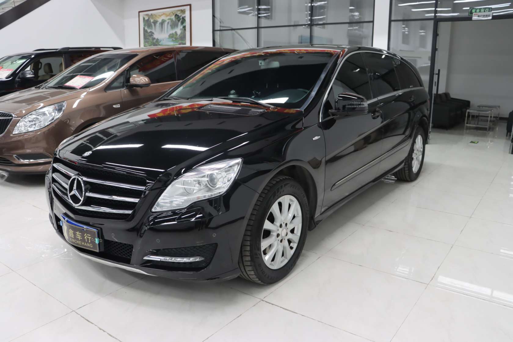 2017 Mercedes-Benz R-Class R 320 4MATIC Business Edition Collector's Edition - 2017 MPV, pre-owned car for export from China