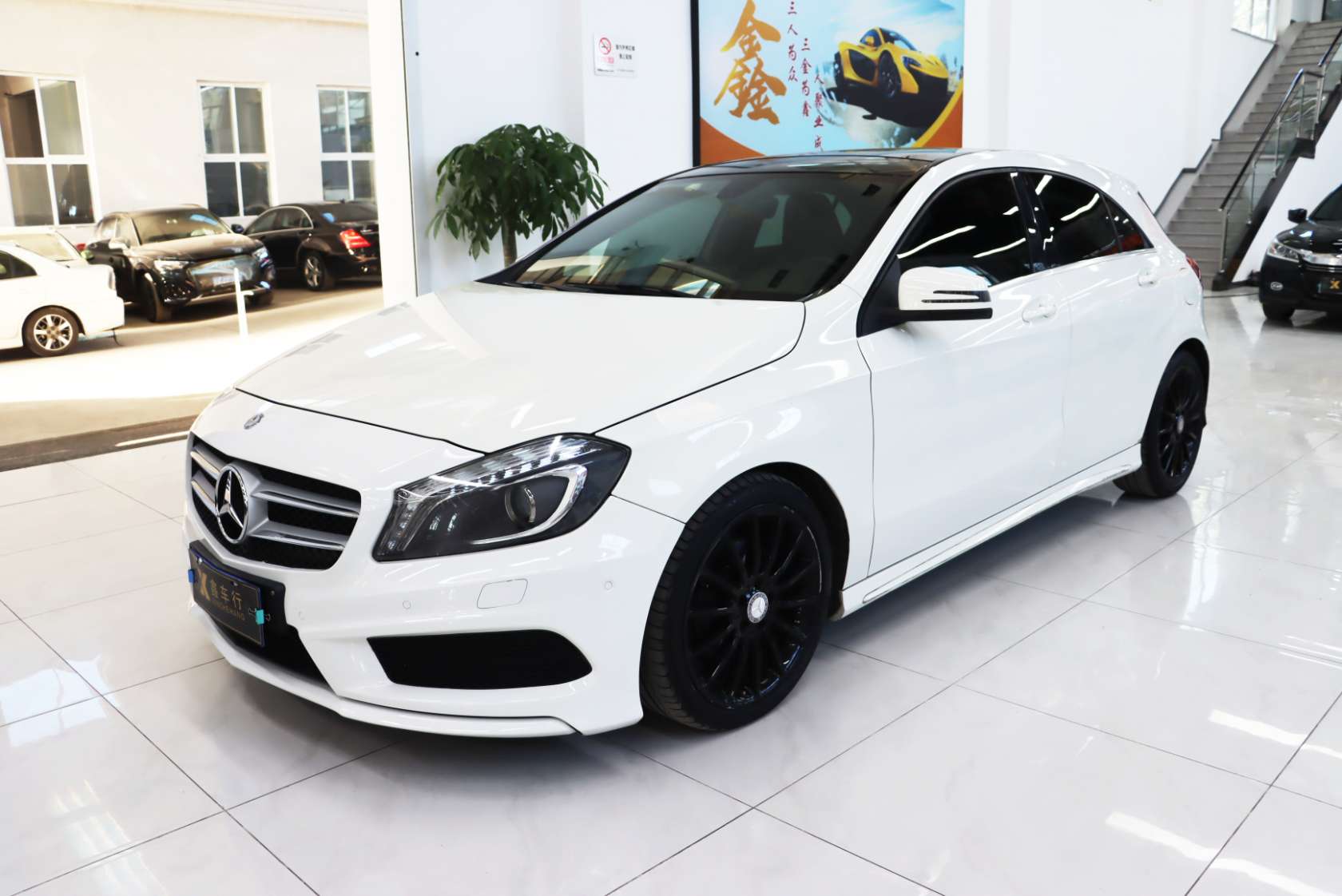2015 Mercedes-Benz A-Class (Import) A 200 Sport Edition - 2015 Hatchback, pre-owned car for export from China