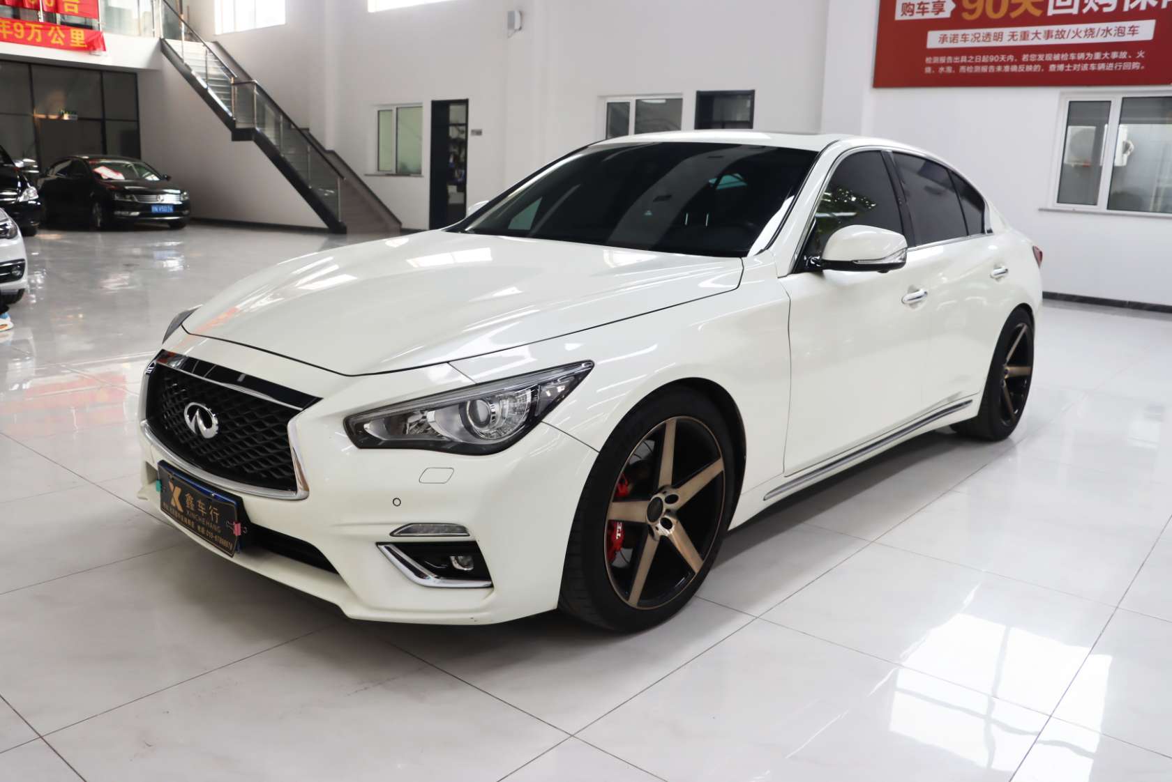2018 Infiniti Q50L 2.0T Jinxiang Edition China V - 2018 Sedan, pre-owned car for export from China