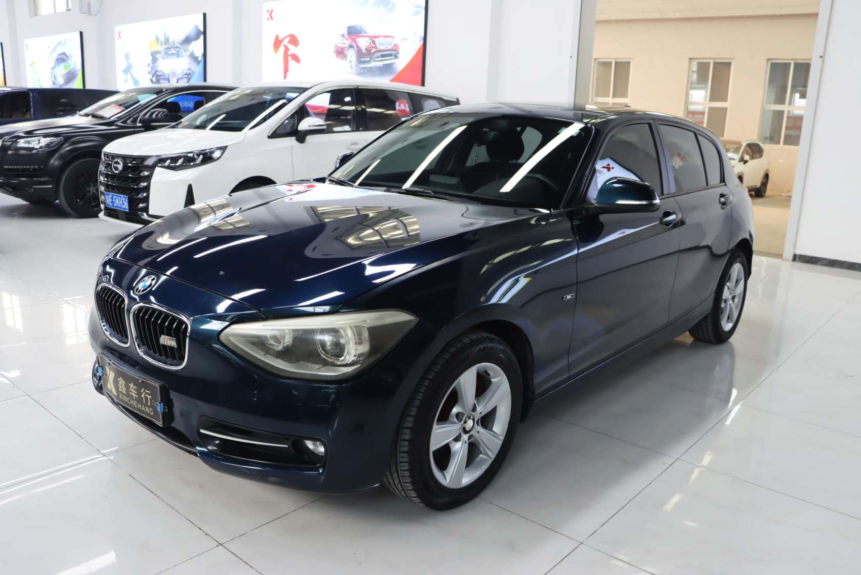 2013 BMW 1 Series (Import) Facelift 118i Sport Edition - 2013 Hatchback, pre-owned car for export from China