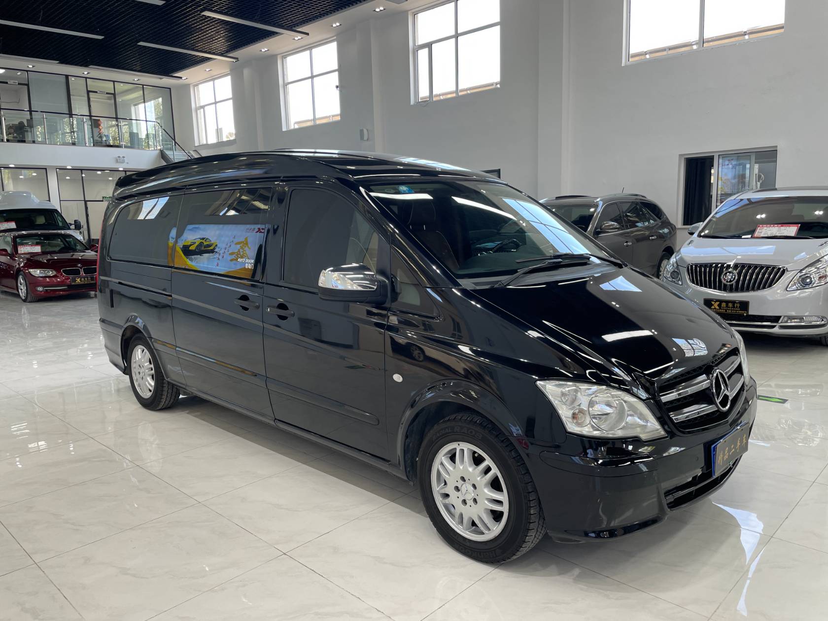 2013 Mercedes-Benz Vito 3.0L Elite Edition - 2013 MPV, pre-owned car for export from China