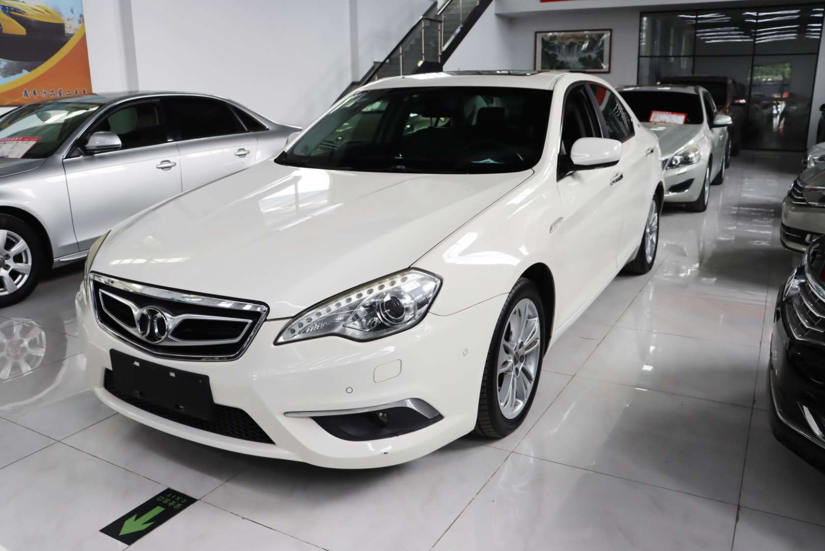 2013 BAIC Senova D 70 2.0T Luxury Edition - 2013 Sedan, pre-owned car for export from China