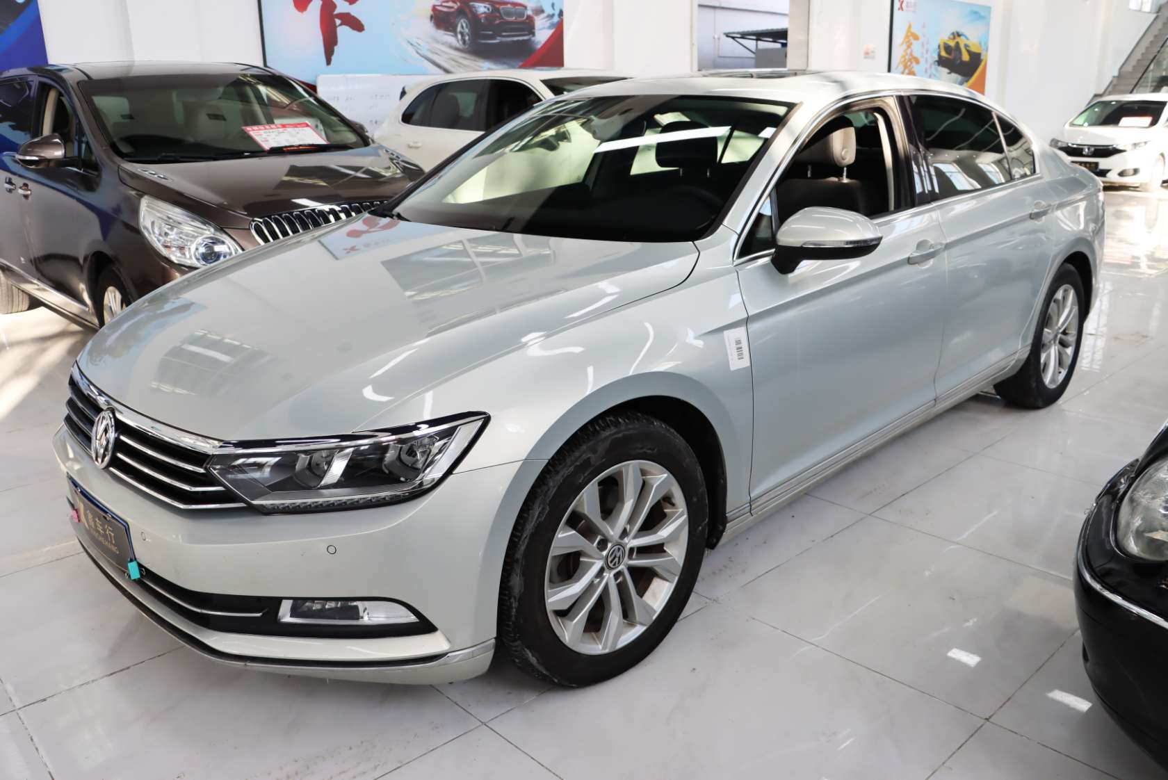 2017 Volkswagen Magotan 330TSI DSG Luxury Edition - 2017 Sedan, pre-owned car for export from China