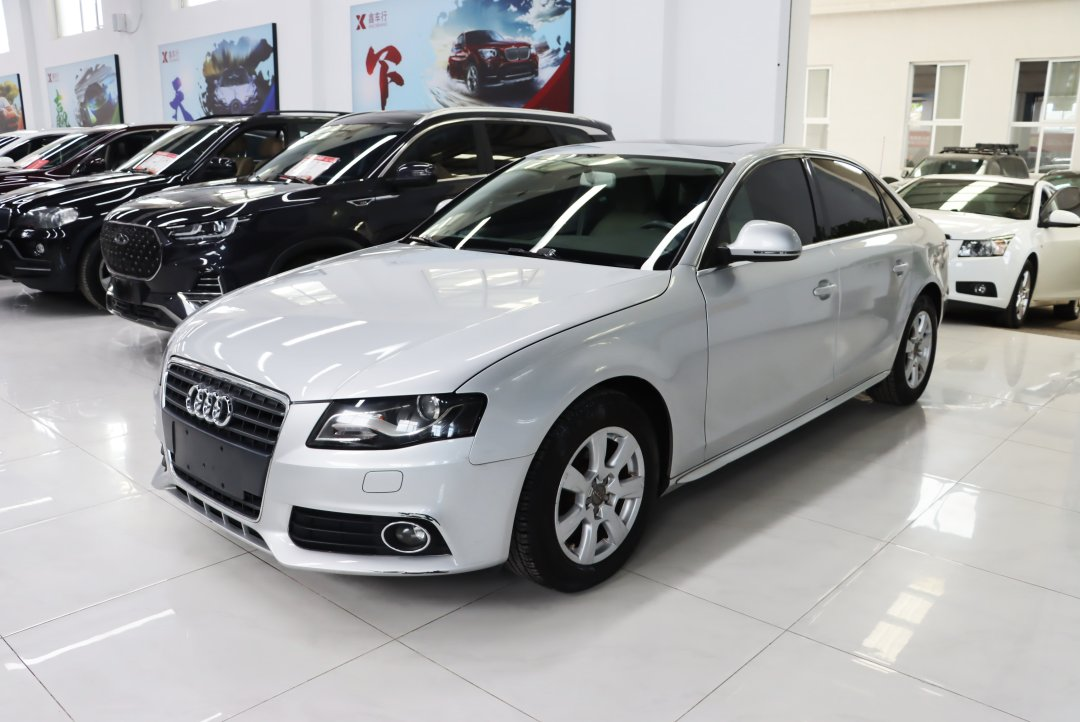 2011 Audi A4L 2.0 TFSI Comfort Edition - 2011 Sedan, pre-owned car for export from China