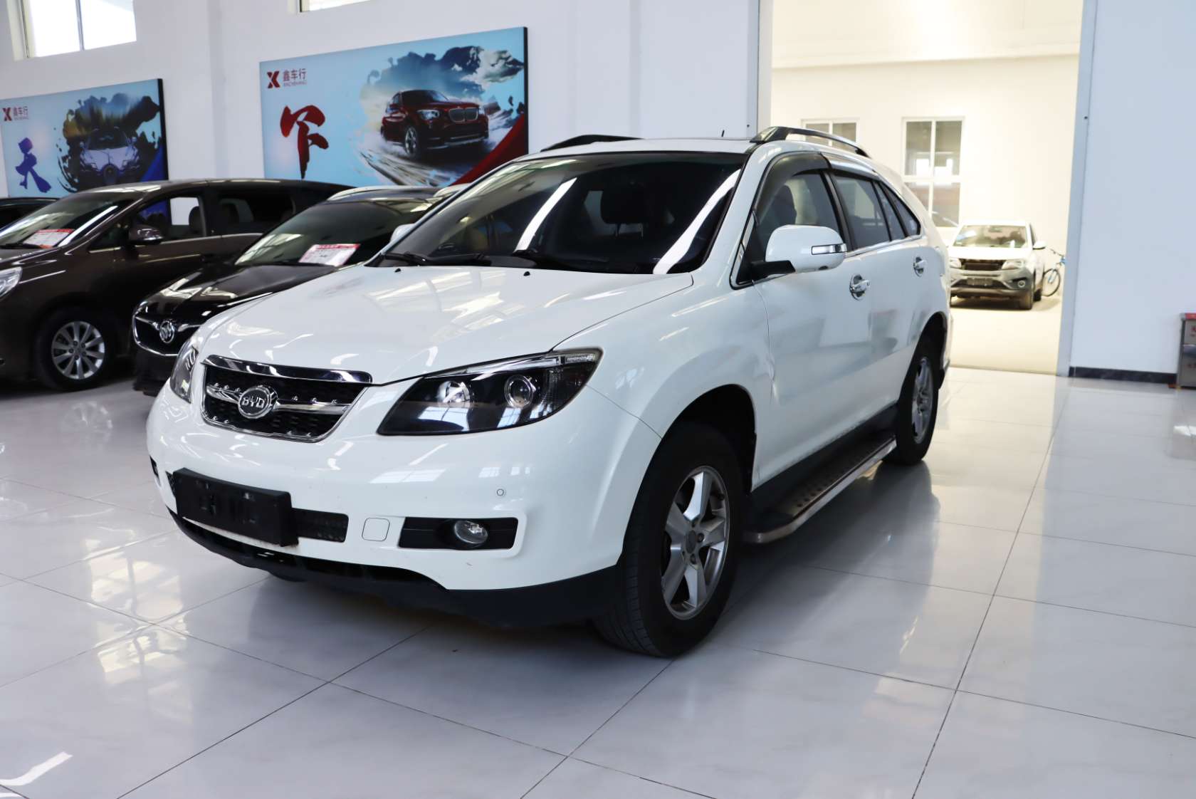 2014 BYD S6 2.4L Automatic Premium Edition 5-Seater - 2014 SUV, pre-owned car for export from China