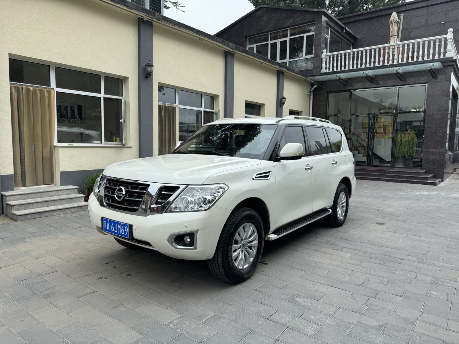 2018 Nissan Patrol 4.0L Lingying Edition - 2018 SUV, pre-owned car for export from China