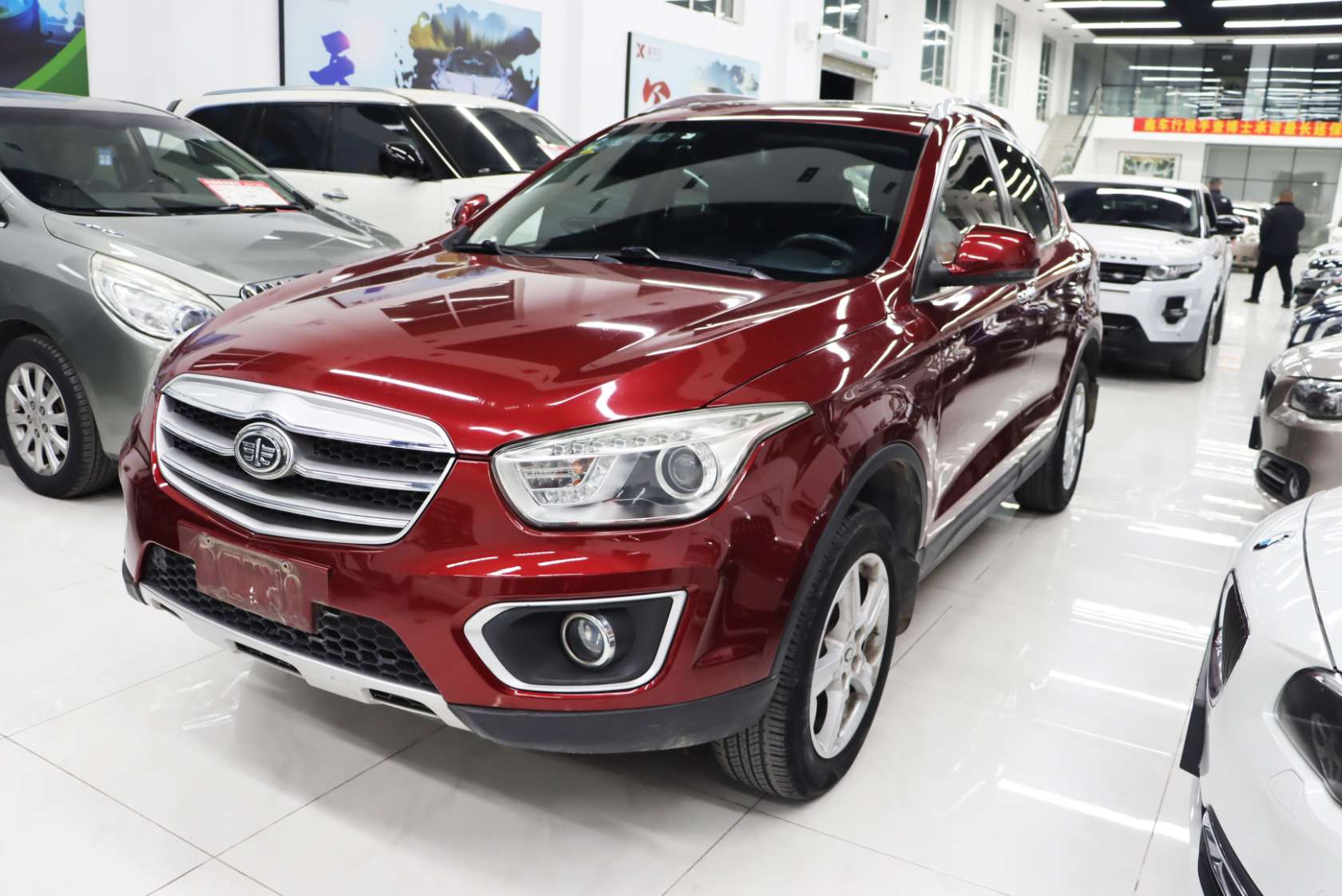 2013 Bestune X80 2.0L Automatic Luxury Edition - 2013 SUV, pre-owned car for export from China