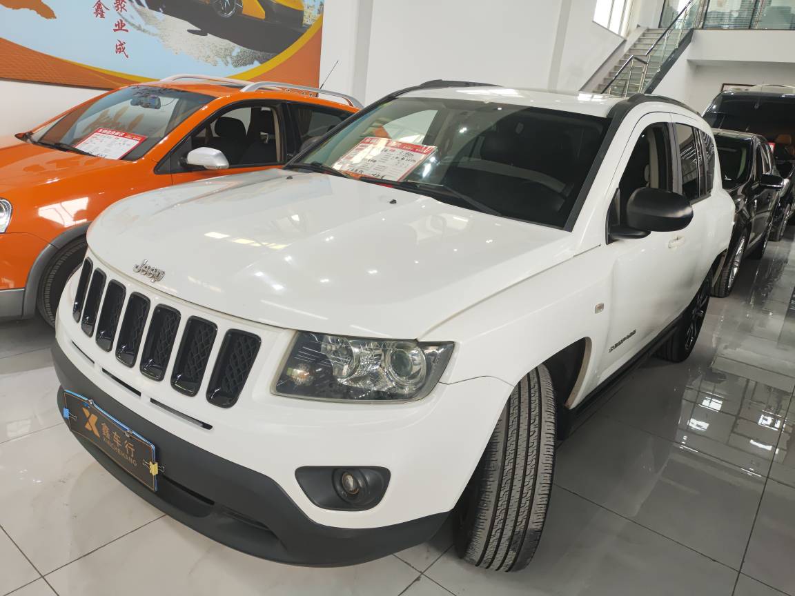 2013 Jeep Compass (Import) 2.4L 4WD Luxury Edition - 2013 SUV, pre-owned car for export from China