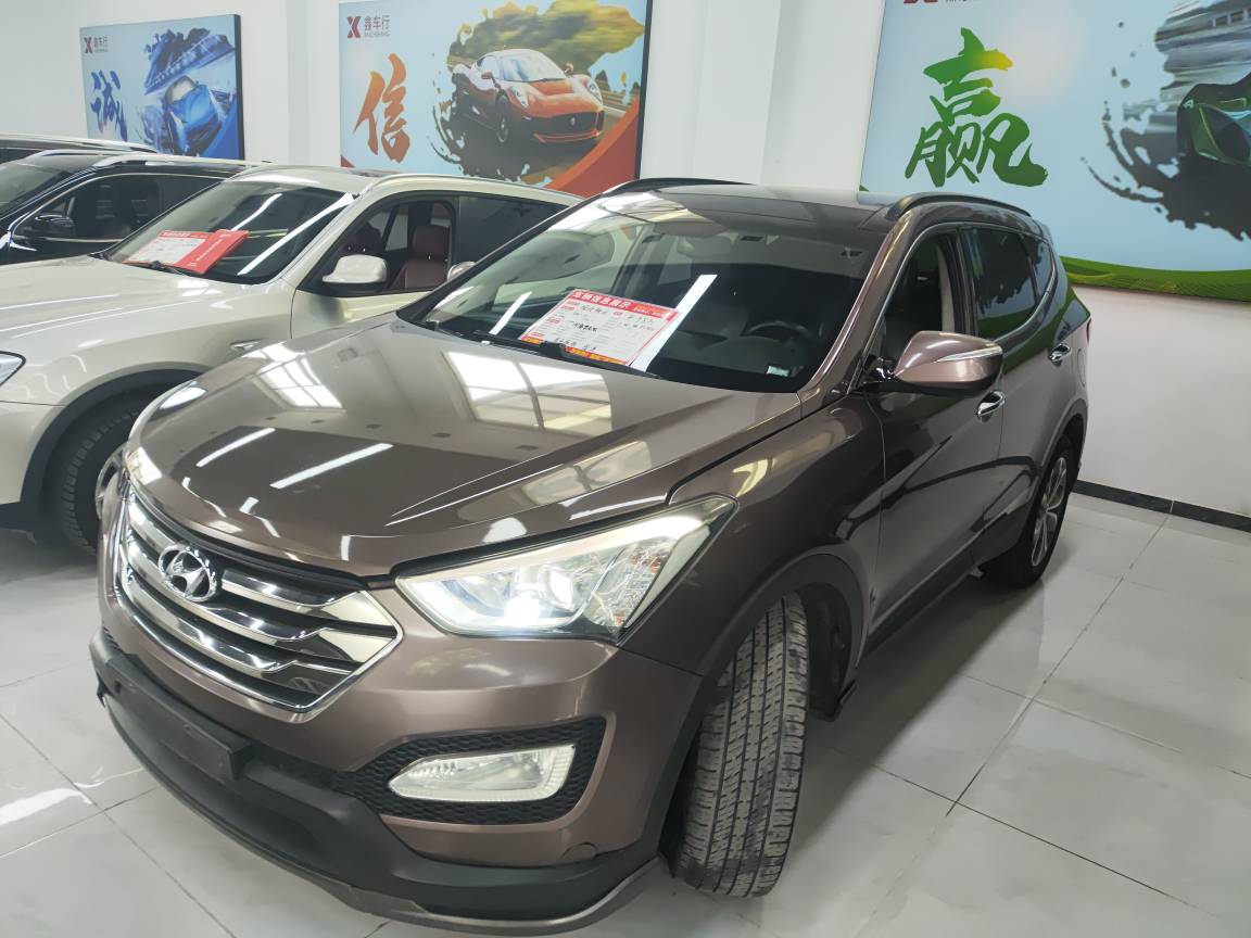 2013 Hyundai Santa Fe (Import) 3.0L 4WD Exclusive Edition 7-Seater Euro 5 - 2013 SUV, pre-owned car for export from China