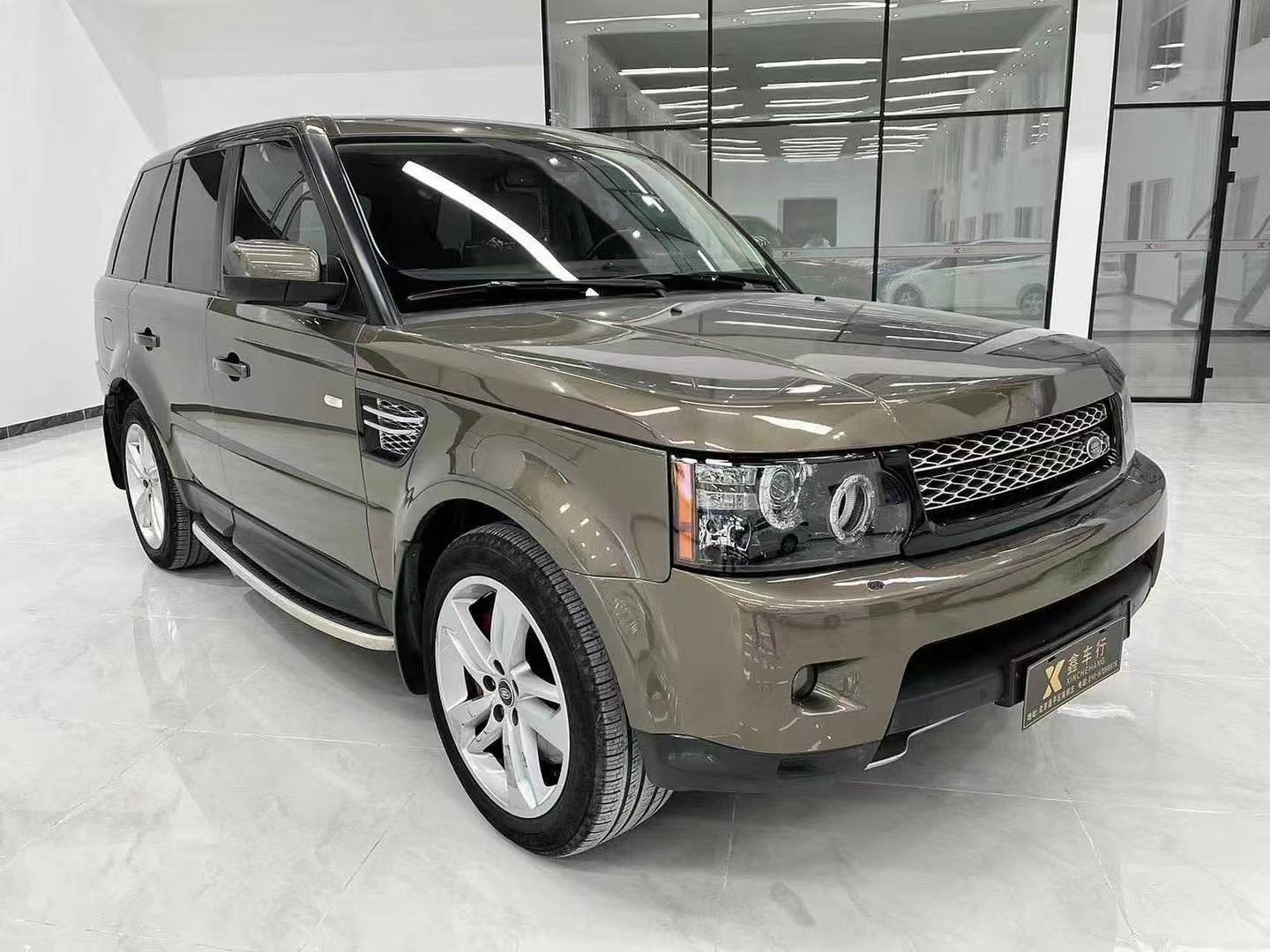 2011 Land Rover Range Rover Sport 5.0 SC V8 HSE - 2011 SUV, pre-owned car for export from China