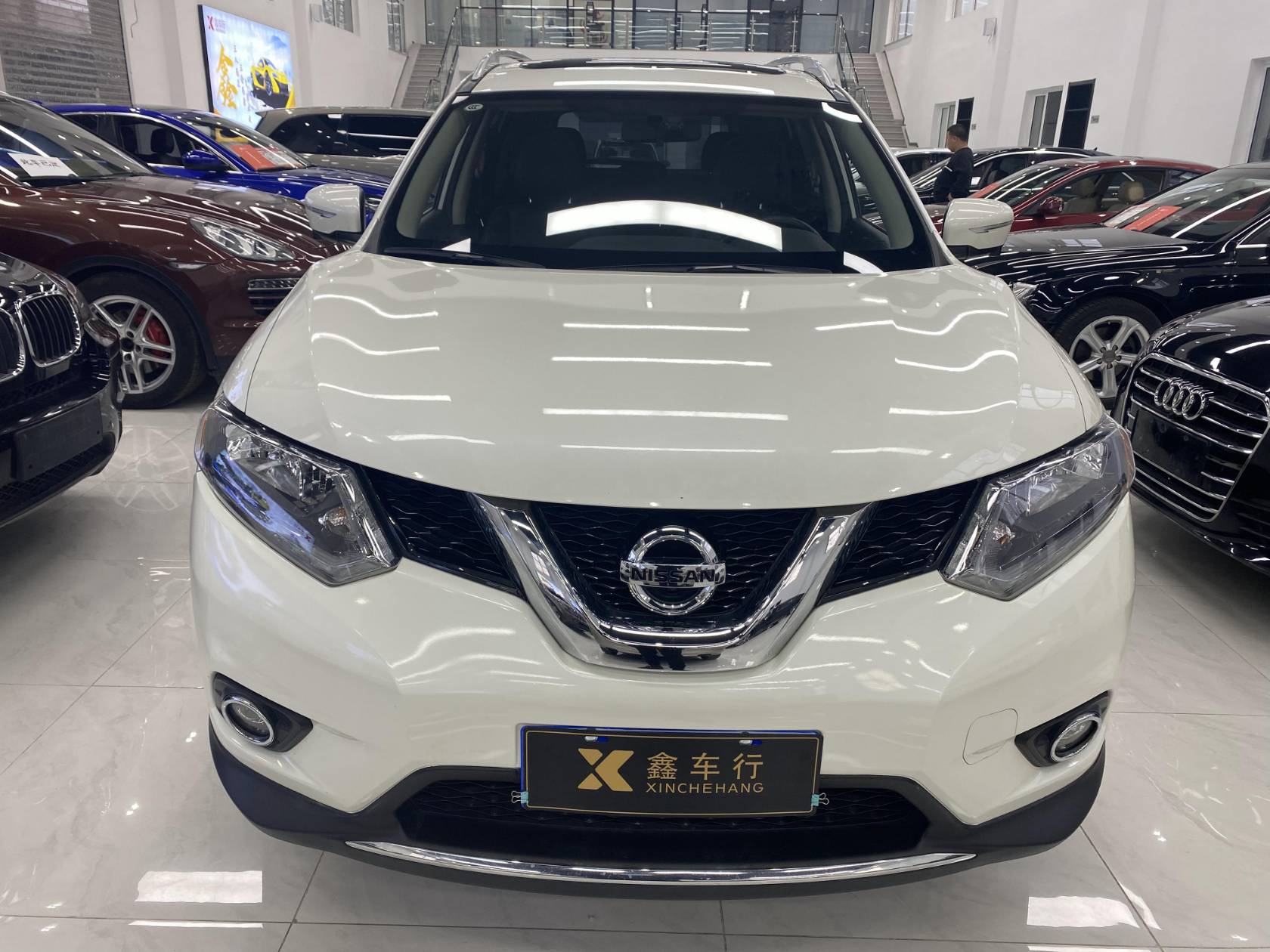 2014 Nissan X-Trail 2.5L CVT Luxury Edition 4WD - 2014 SUV, pre-owned car for export from China