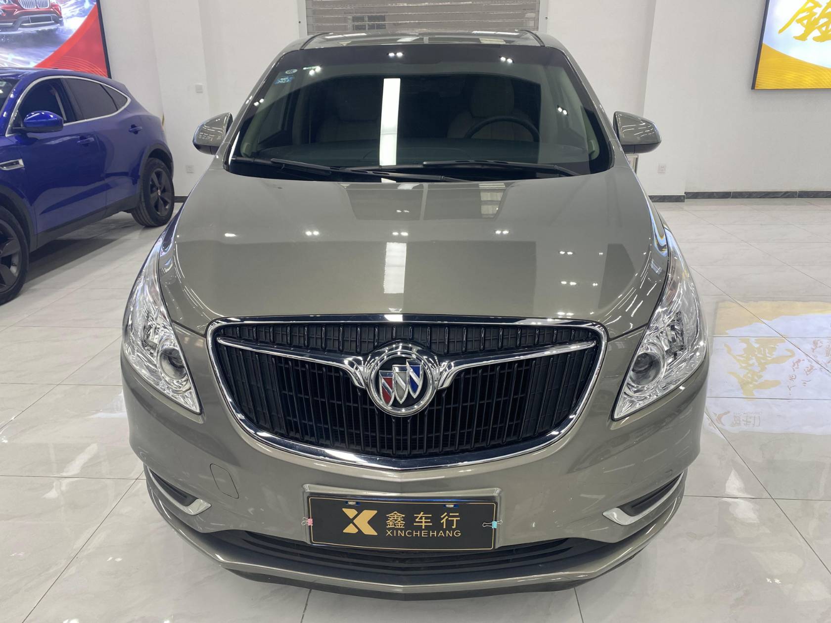2017 Buick GL8 25S Comfort Edition China V - 2017 MPV, pre-owned car for export from China
